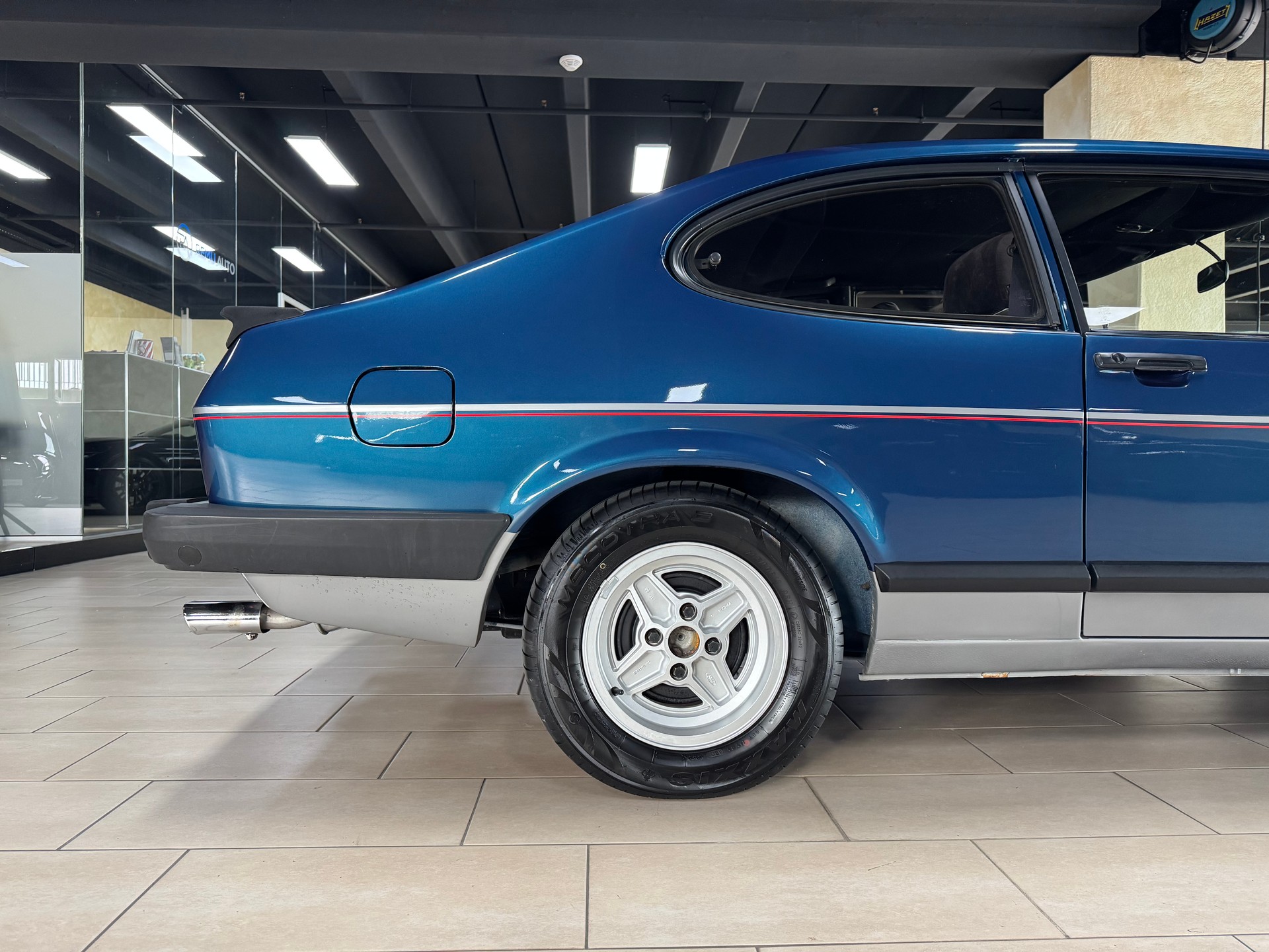 FORD Capri 2.8 INJECTION-image-8