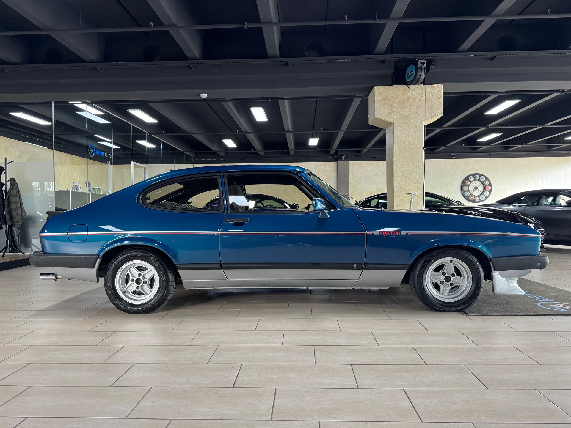 FORD Capri 2.8 INJECTION-showroom-element-1