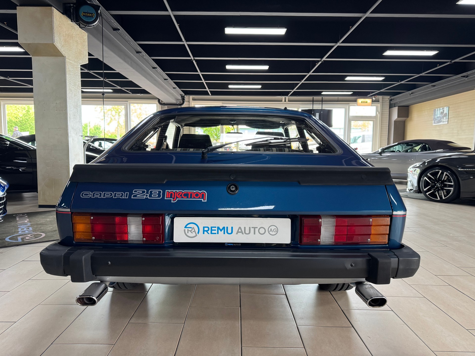 FORD Capri 2.8 INJECTION-showroom-element-2