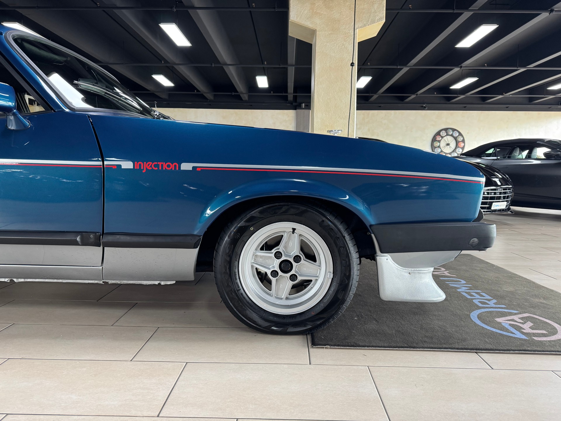 FORD Capri 2.8 INJECTION-image-7