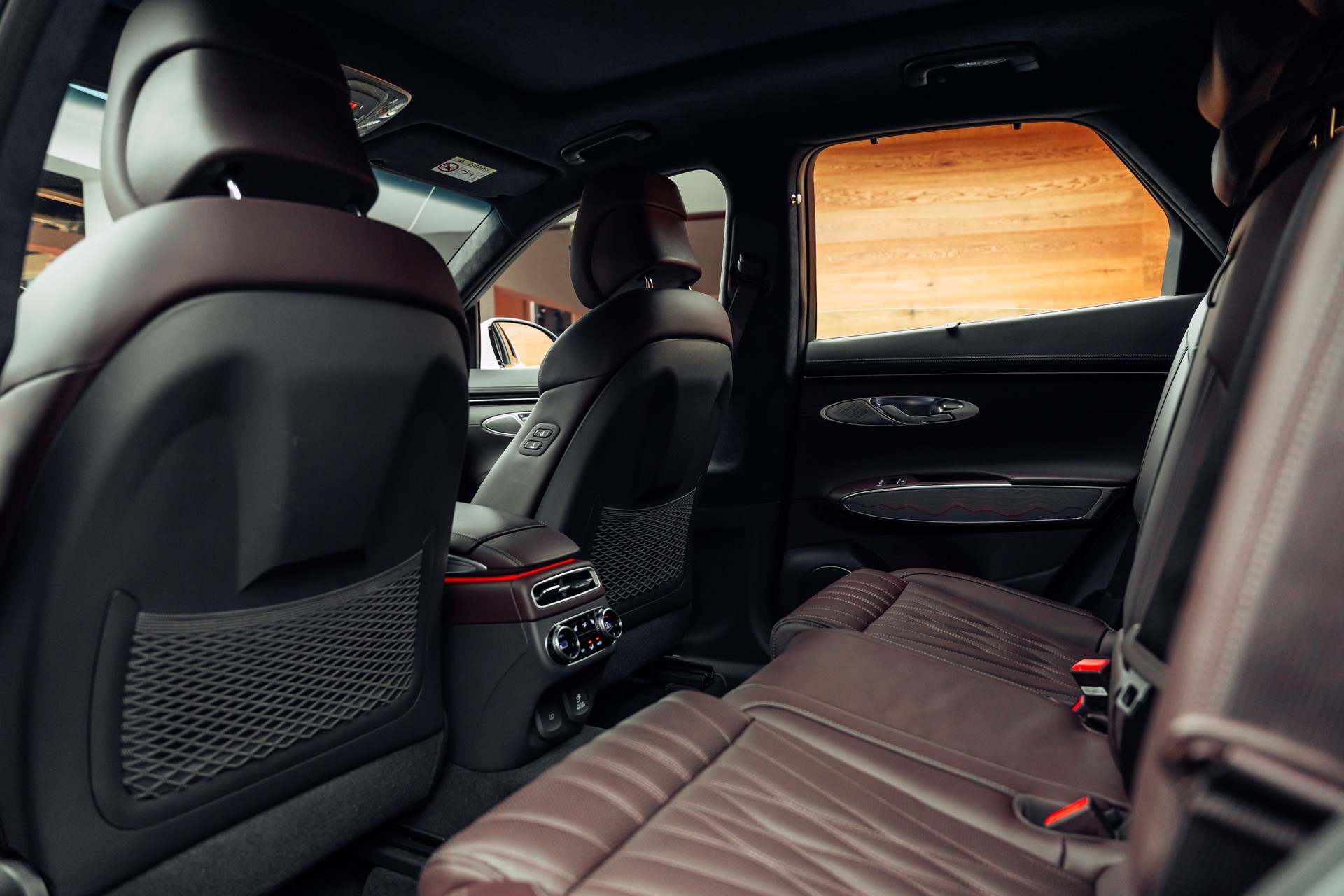 GENESIS GV70 2.2 CRDI Luxury AT8 AWD-image-8