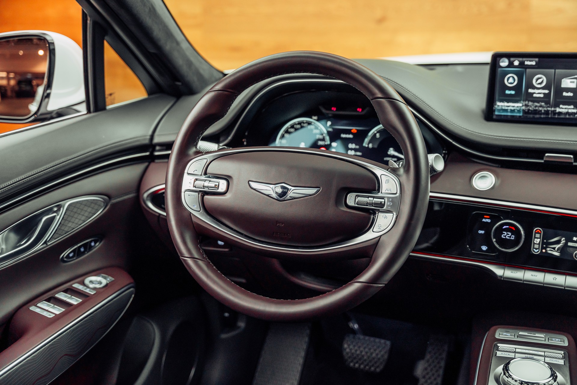 GENESIS GV70 2.2 CRDI Luxury AT8 AWD-image-17