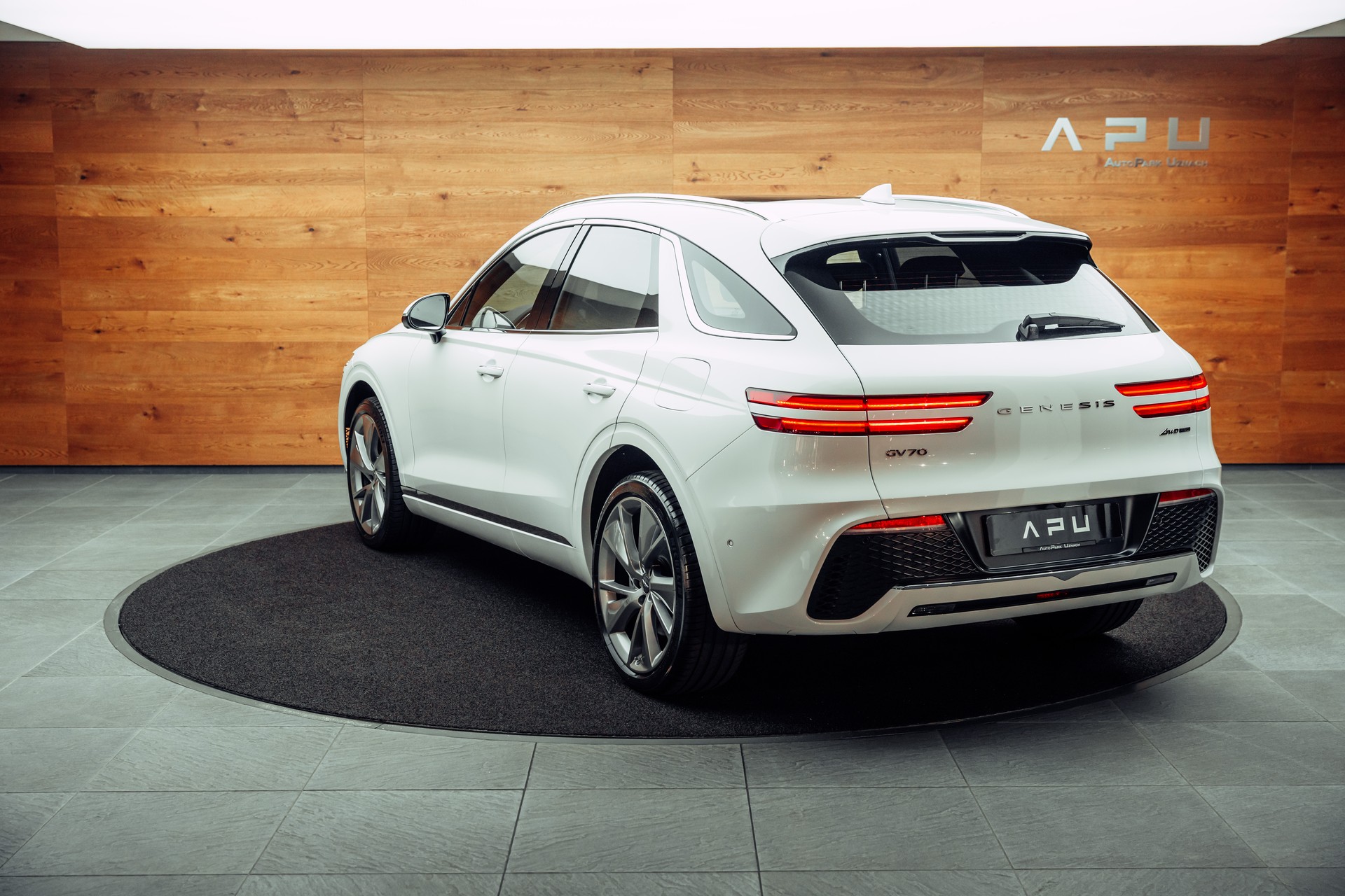 GENESIS GV70 2.2 CRDI Luxury AT8 AWD-image-2