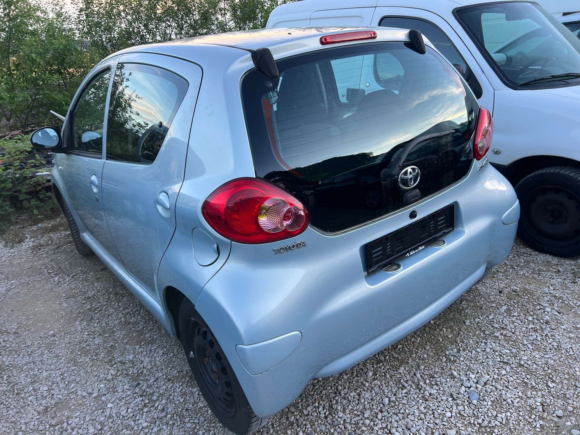 TOYOTA Aygo 1.0 Linea Sol-image-9