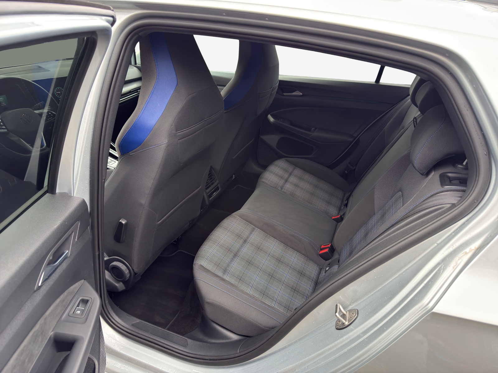 VW Golf 1.4 TSI PHEV GTE-image-11