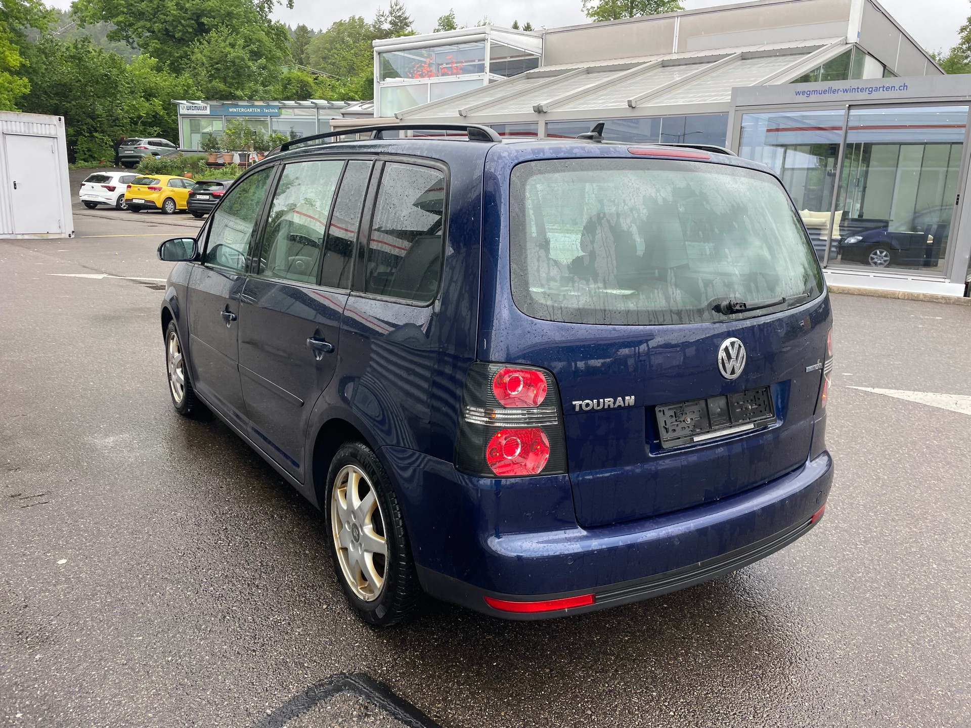 VW Touran 1.9 TDI BlueMotion Highline-image-6