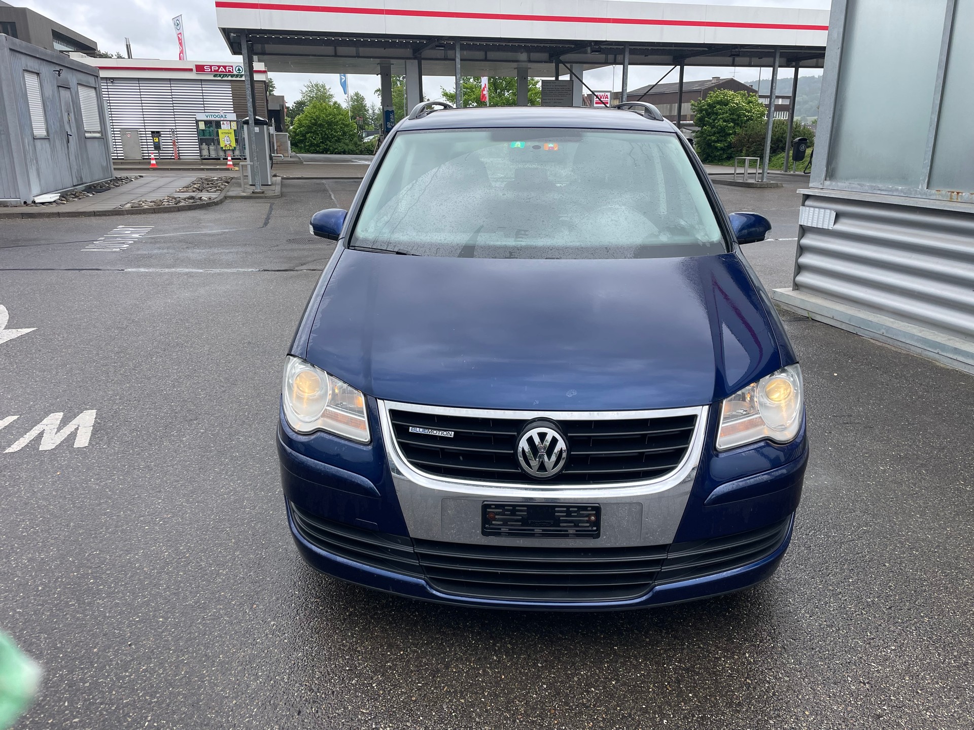 VW Touran 1.9 TDI BlueMotion Highline-image-1