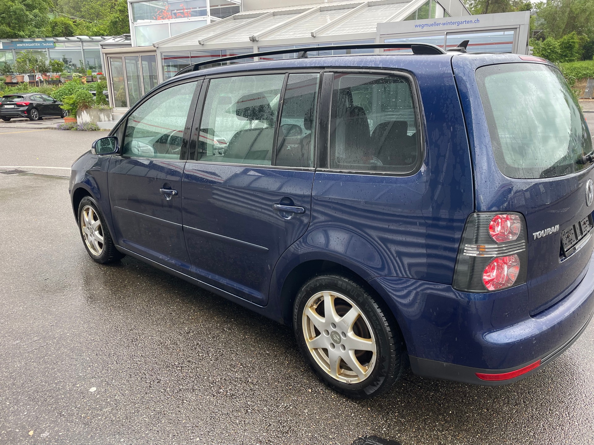 VW Touran 1.9 TDI BlueMotion Highline-image-9