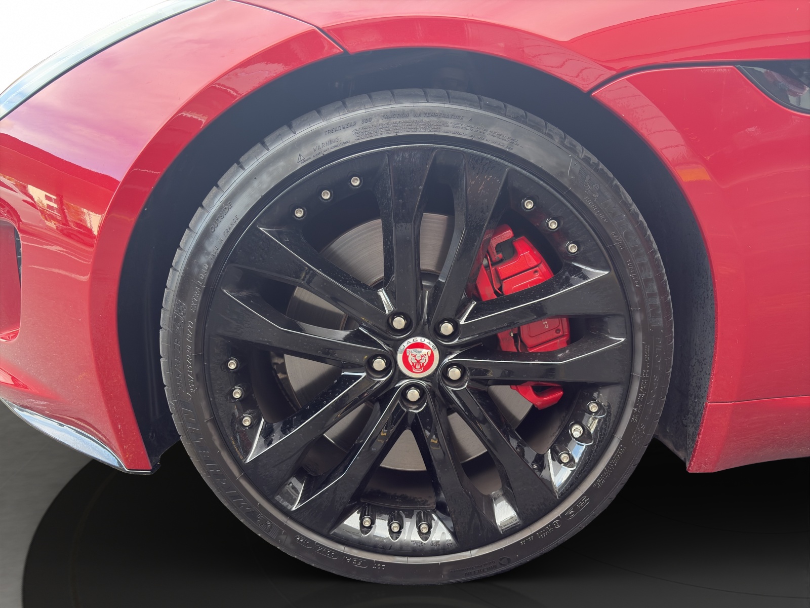 JAGUAR F-Type Coupé R 5.0 V8 S/C AWD-image-5