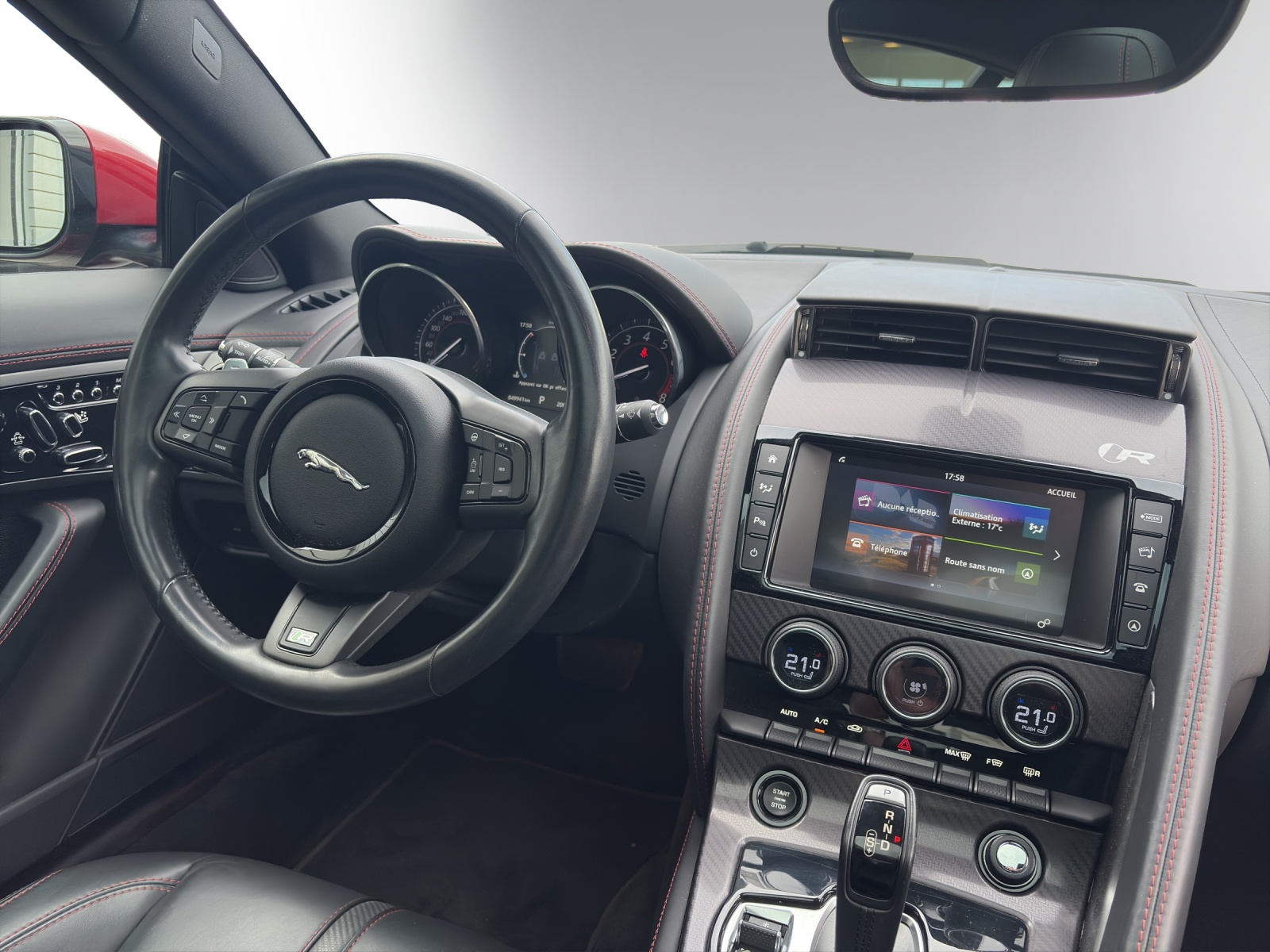 JAGUAR F-Type Coupé R 5.0 V8 S/C AWD-image-10