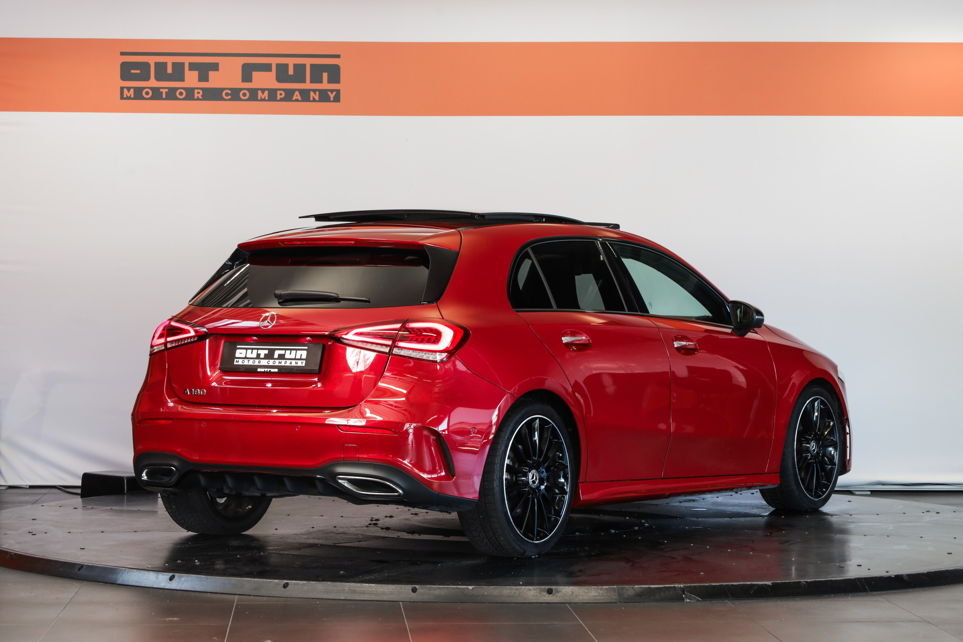 MERCEDES-BENZ A 180 Night Star AMG Line 7G-DCT-image-2
