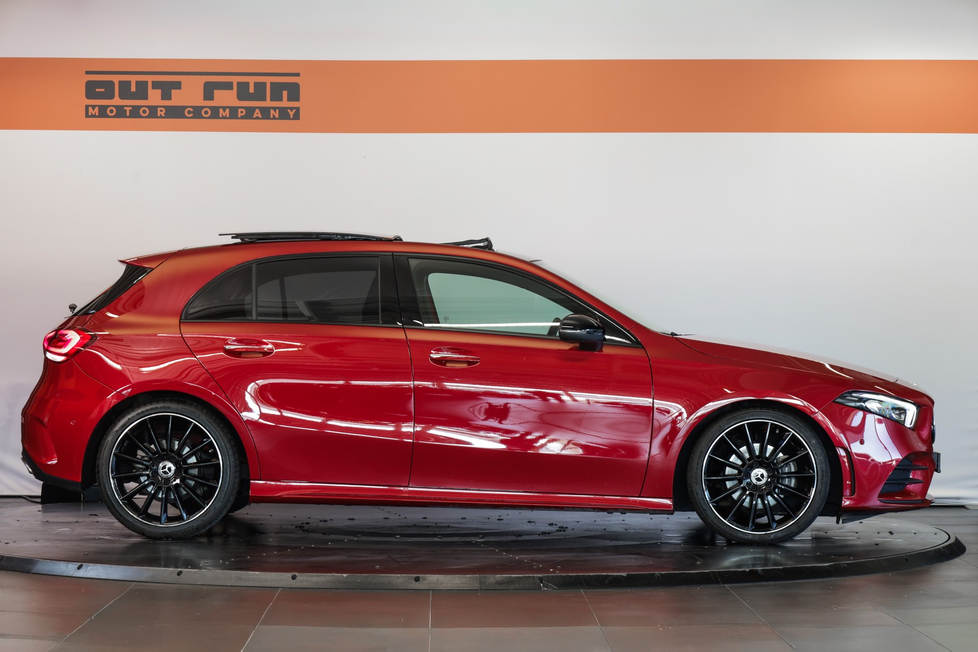 MERCEDES-BENZ A 180 Night Star AMG Line 7G-DCT-image-3