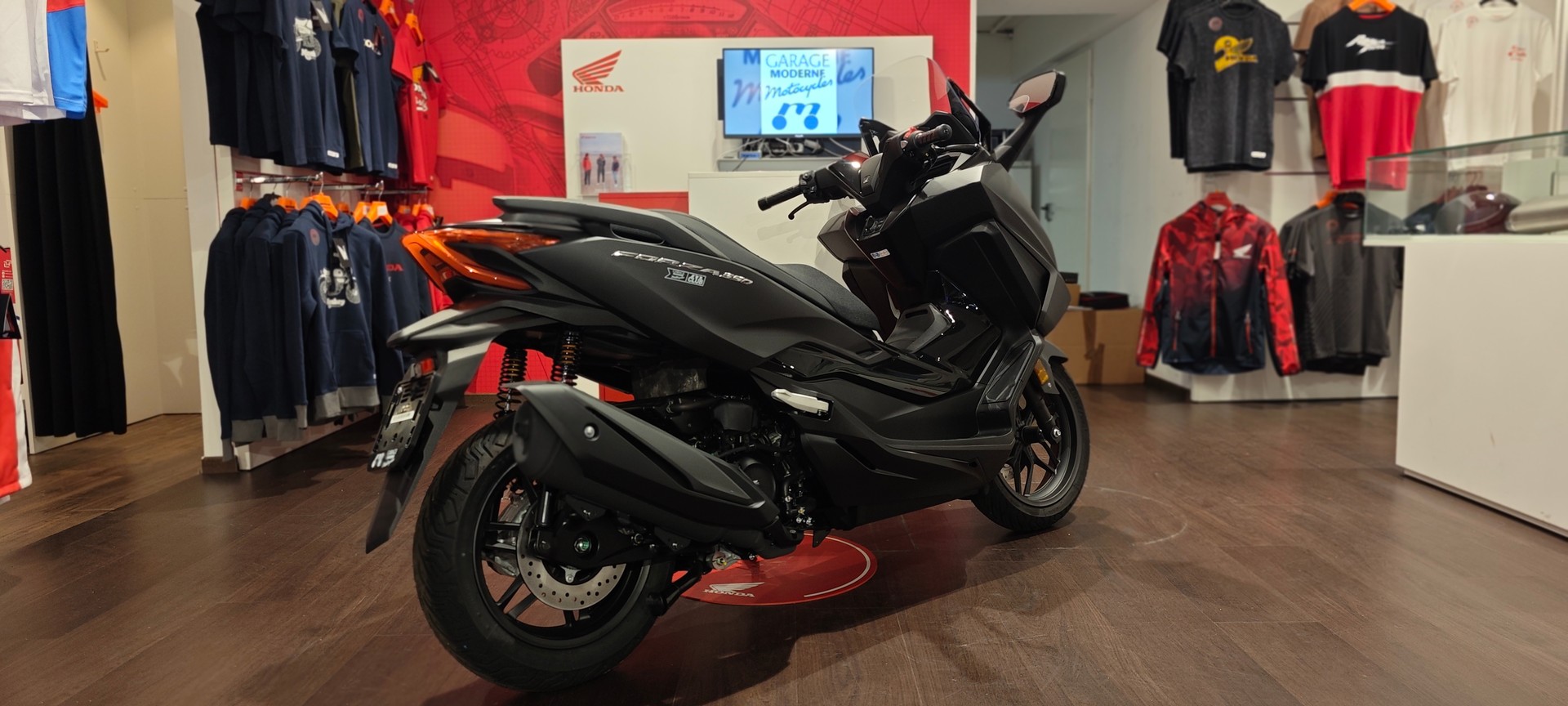 HONDA NSS 350-showroom-element-2