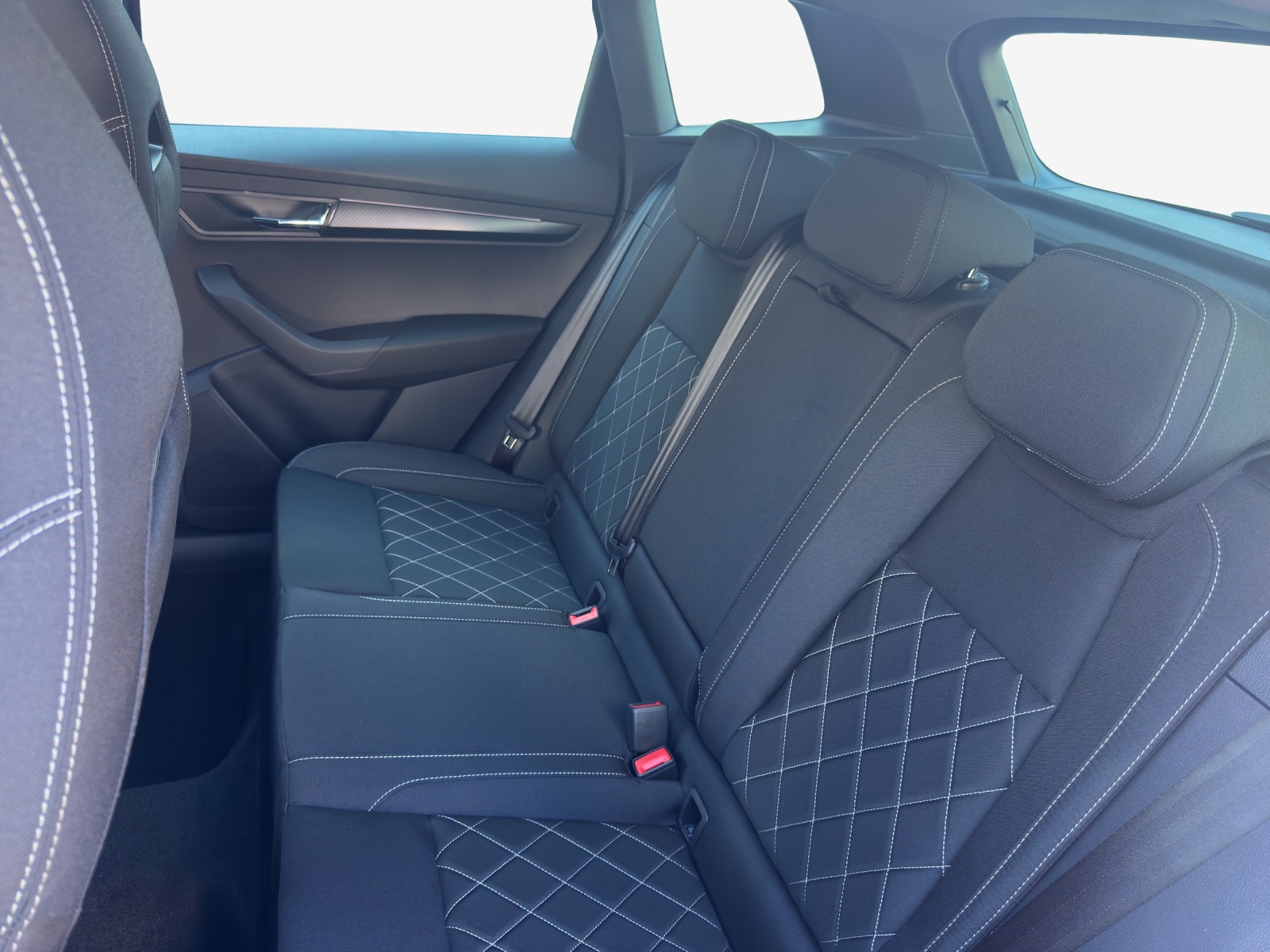 SKODA Karoq 2.0 TSI SportLine 4x4 DSG-image-10