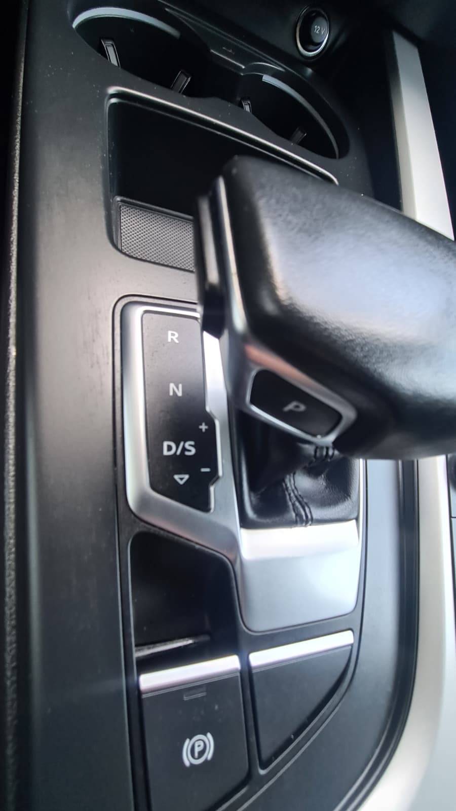 AUDI A4 Avant 35 TDI S-tronic ** Gr-Navigationssystem ** PDC Vorne + Hinten ** Tempomat ** Frisch Ab MFK & Service **-image-14