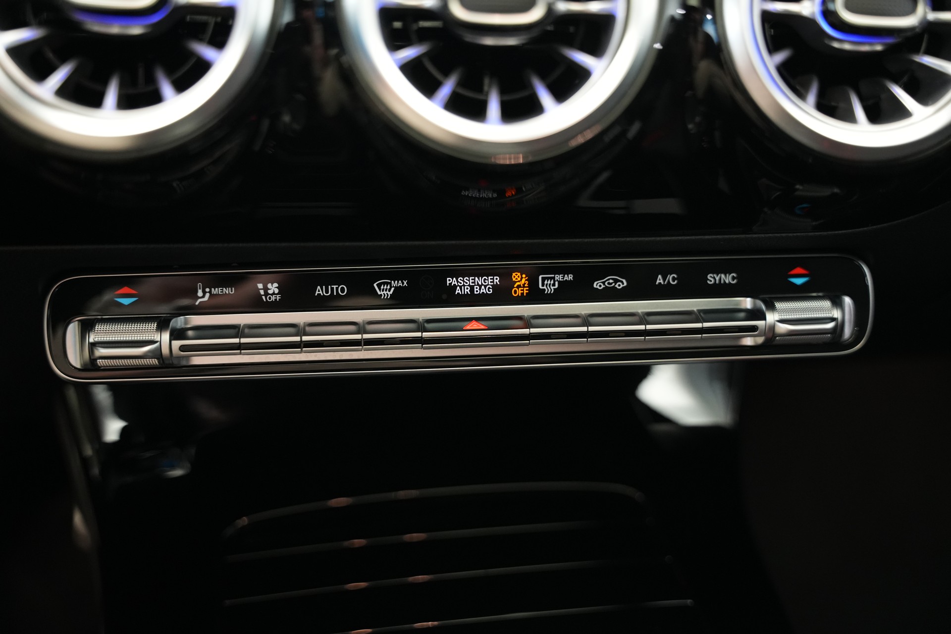 MERCEDES-BENZ CLA 45 S AMG 4Matic+ 8G-DCT *Burmester* *Schalensitze* *Panorama*-image-29