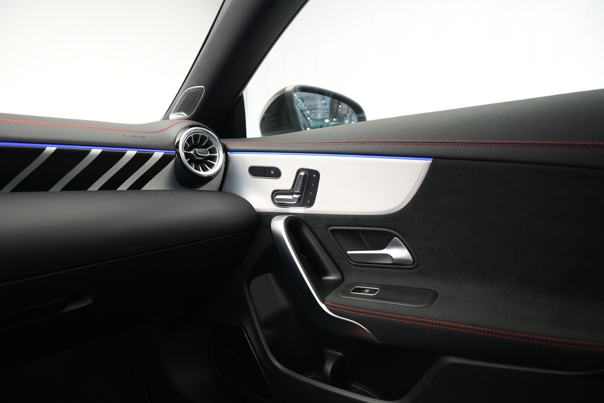 MERCEDES-BENZ CLA 45 S AMG 4Matic+ 8G-DCT *Burmester* *Schalensitze* *Panorama*-image-20