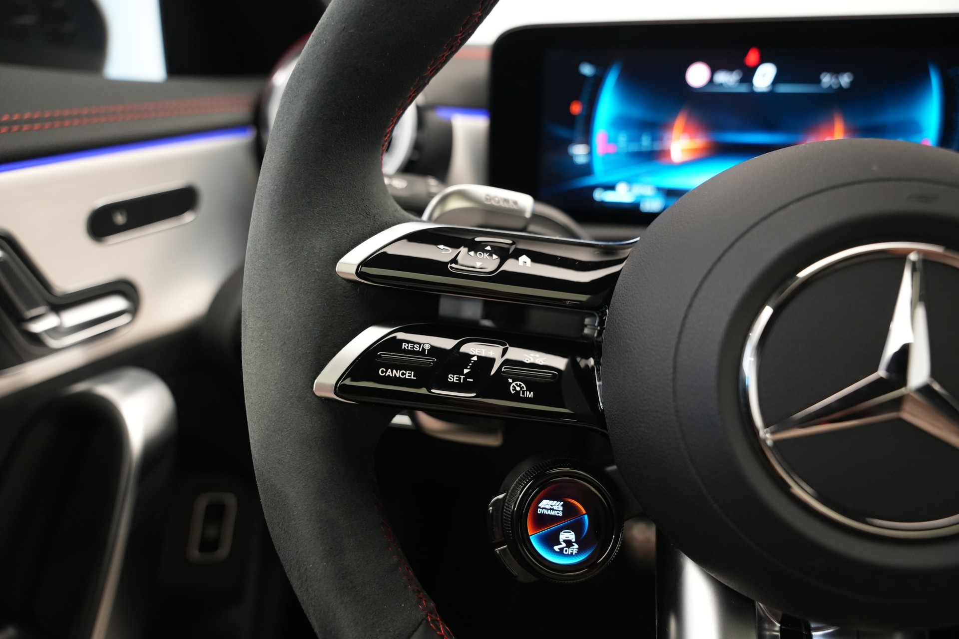MERCEDES-BENZ CLA 45 S AMG 4Matic+ 8G-DCT *Burmester* *Schalensitze* *Panorama*-image-24