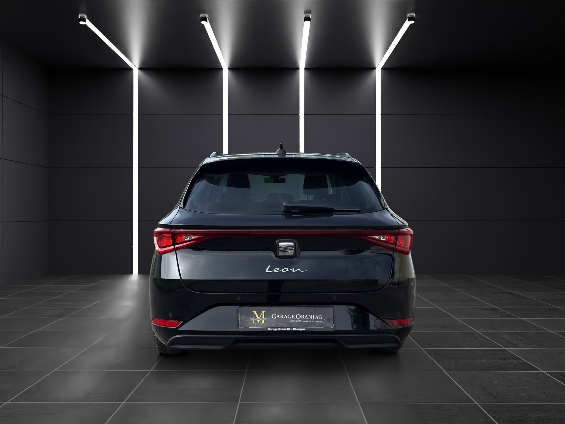 SEAT Leon ST 2.0 TDI EVO DSG Music Edition-showroom-element-3