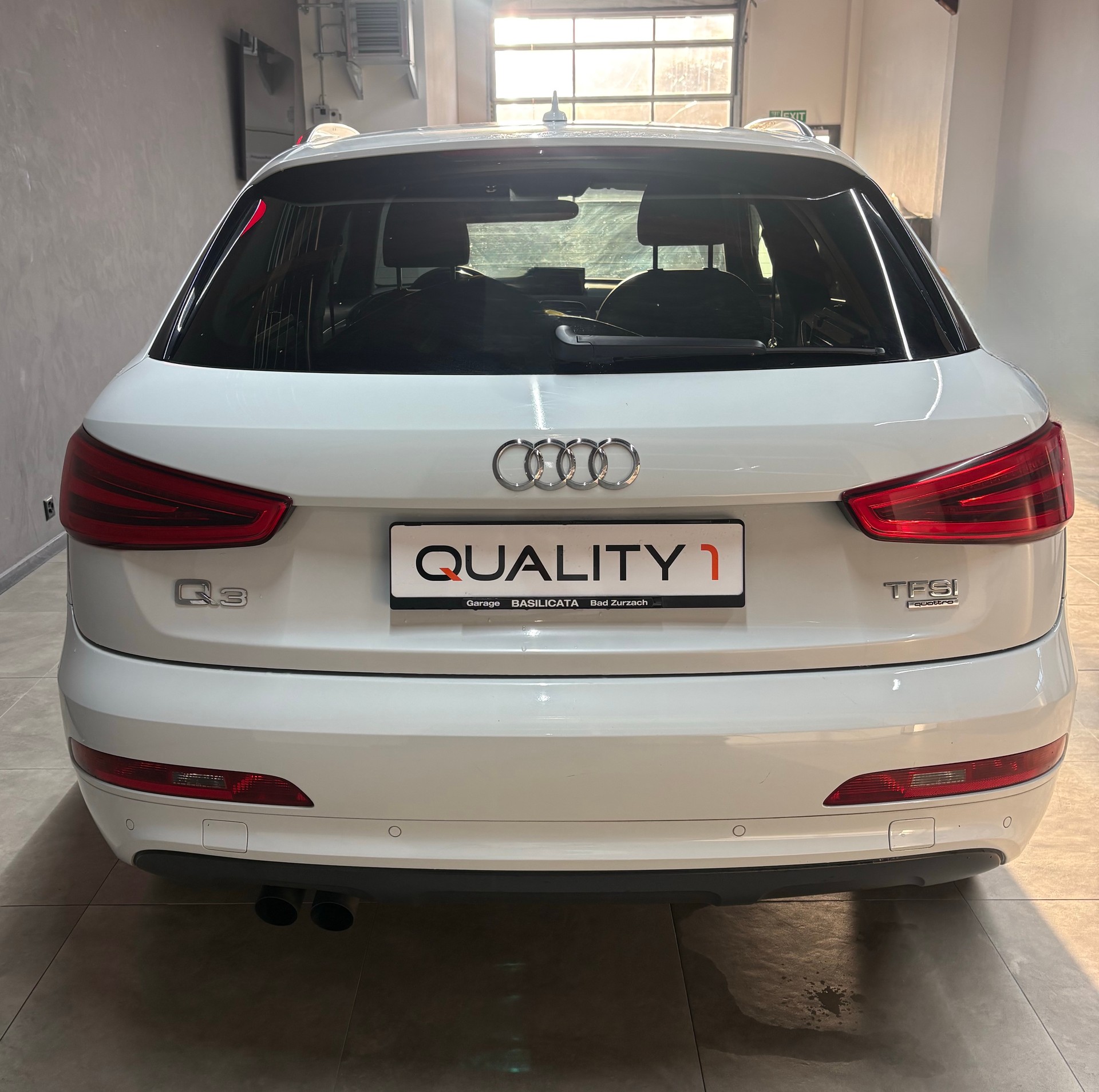 AUDI Q3 2.0 TFSI quattro-image-5