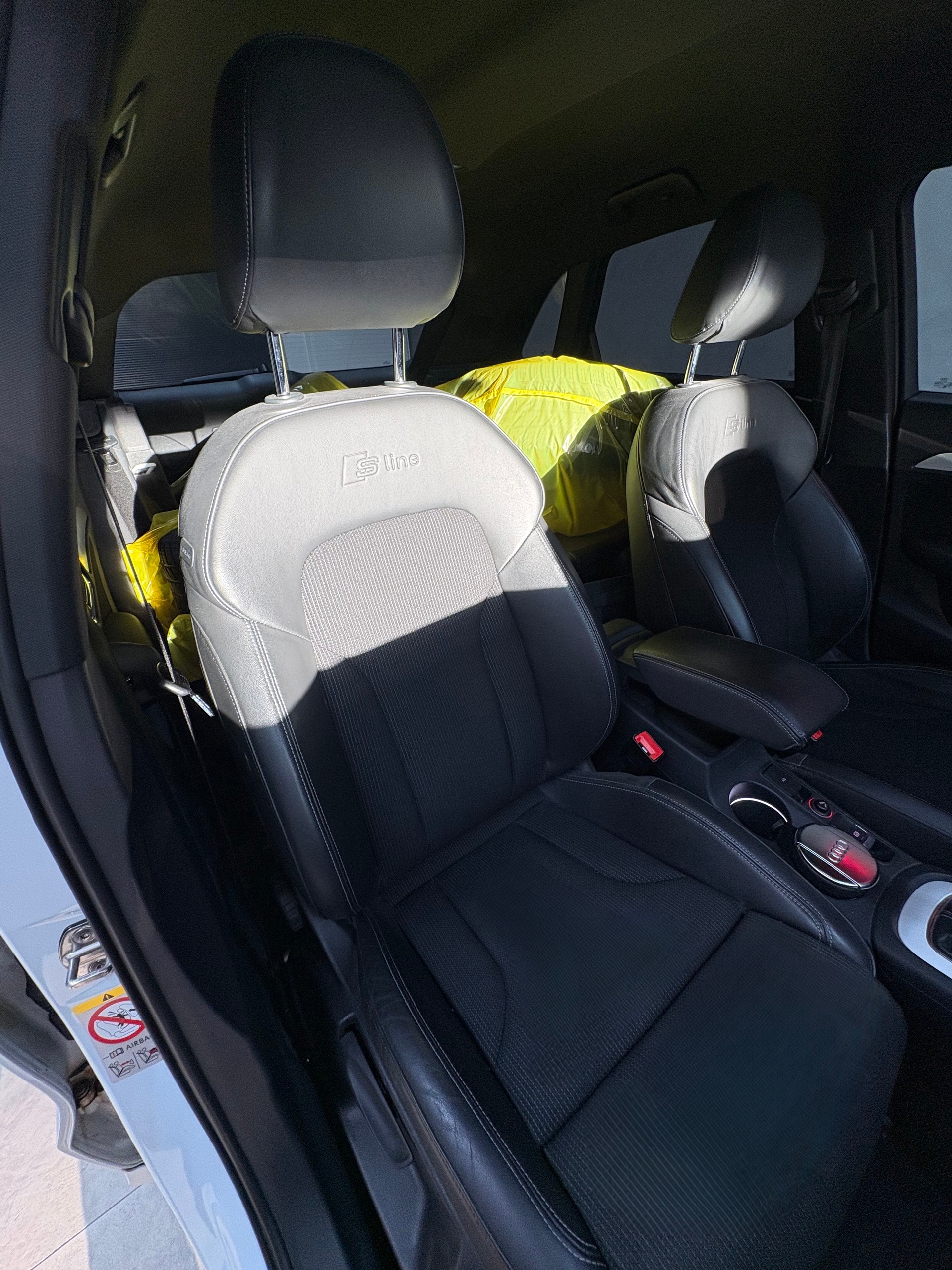 AUDI Q3 2.0 TFSI quattro-image-12