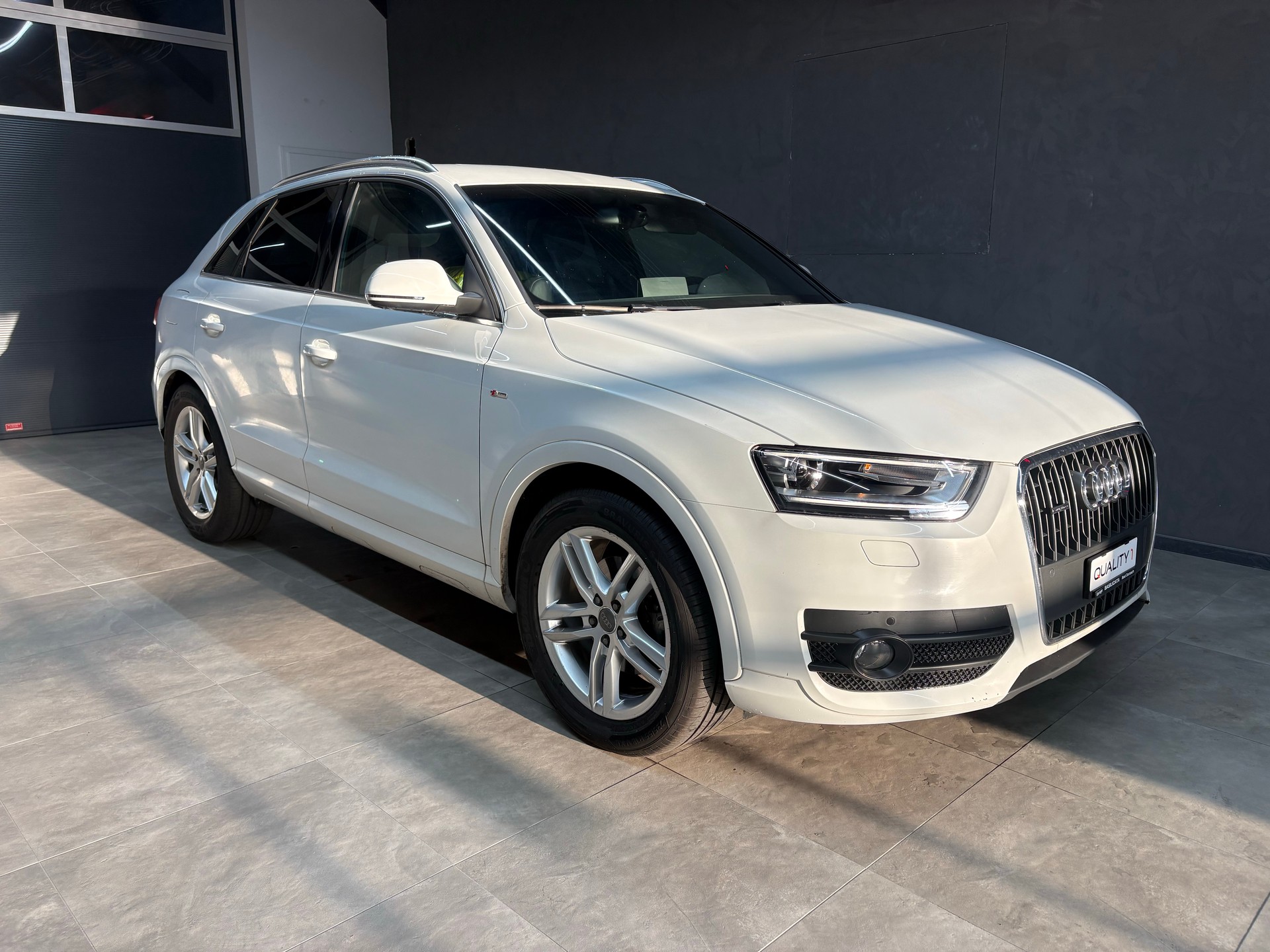 AUDI Q3 2.0 TFSI quattro-image-0