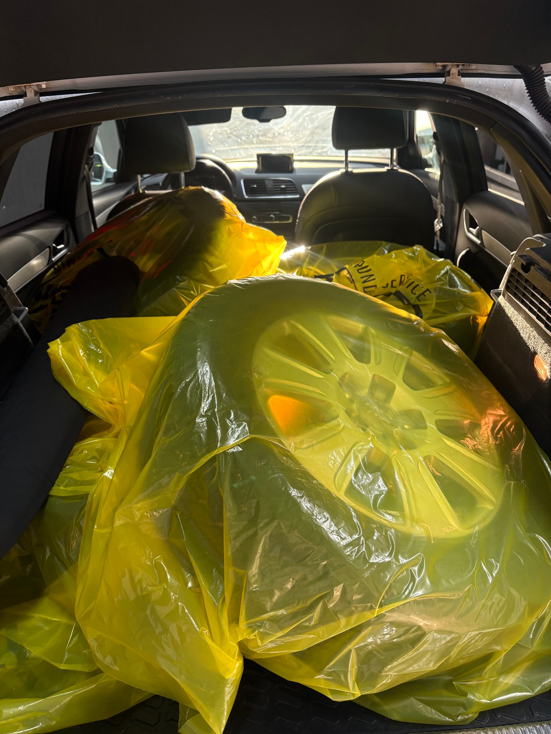 AUDI Q3 2.0 TFSI quattro-image-11