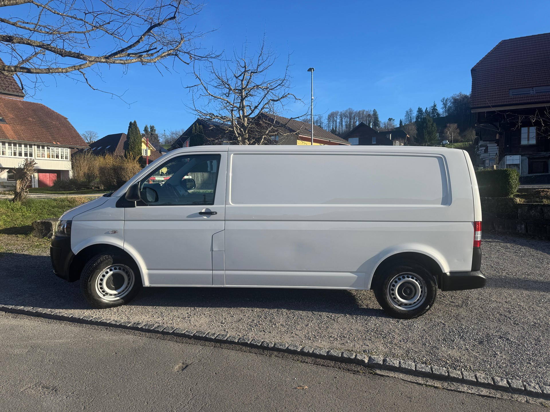 VW T5 2.0 TDI-image-1