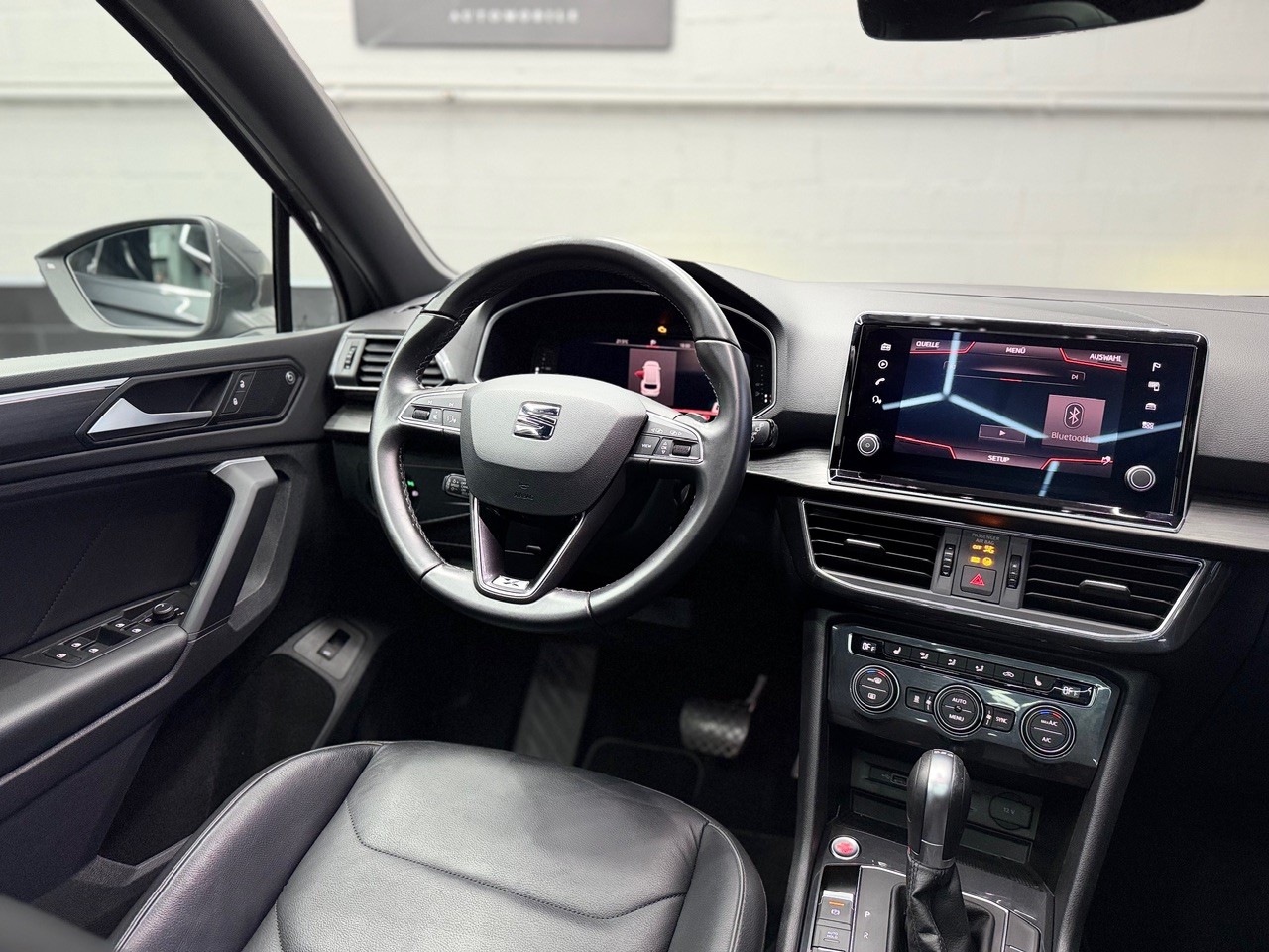 SEAT Tarraco 2.0TSI Xcellence 4Drive DSG | 360° Kamera | Anhängerkupplung 2400KG | BeatsAudio | ACC | 7. Plätzer-image-17