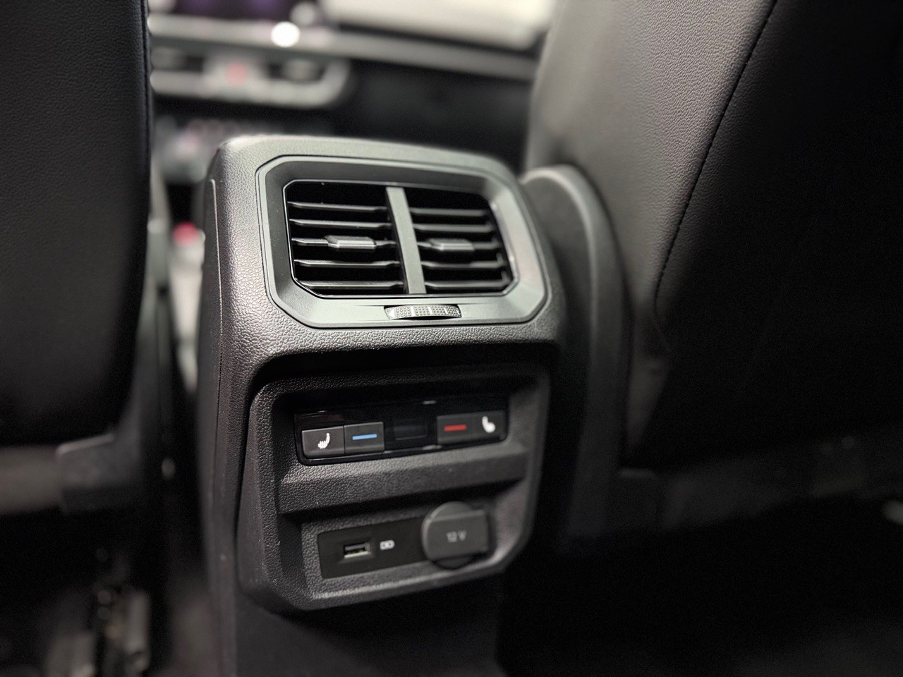 SEAT Tarraco 2.0TSI Xcellence 4Drive DSG | 360° Kamera | Anhängerkupplung 2400KG | BeatsAudio | ACC | 7. Plätzer-image-16