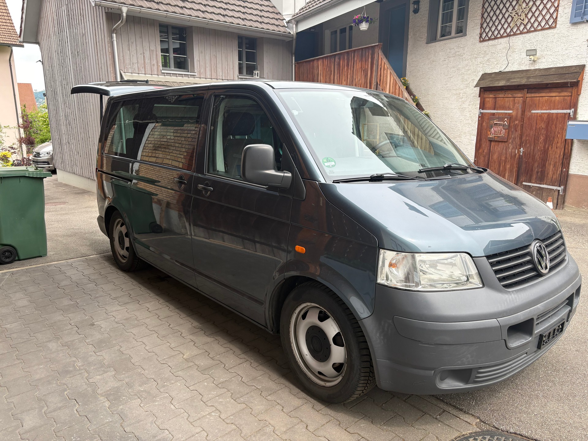 VW 2.5 TDI T5 Multivan 4motion-image-1