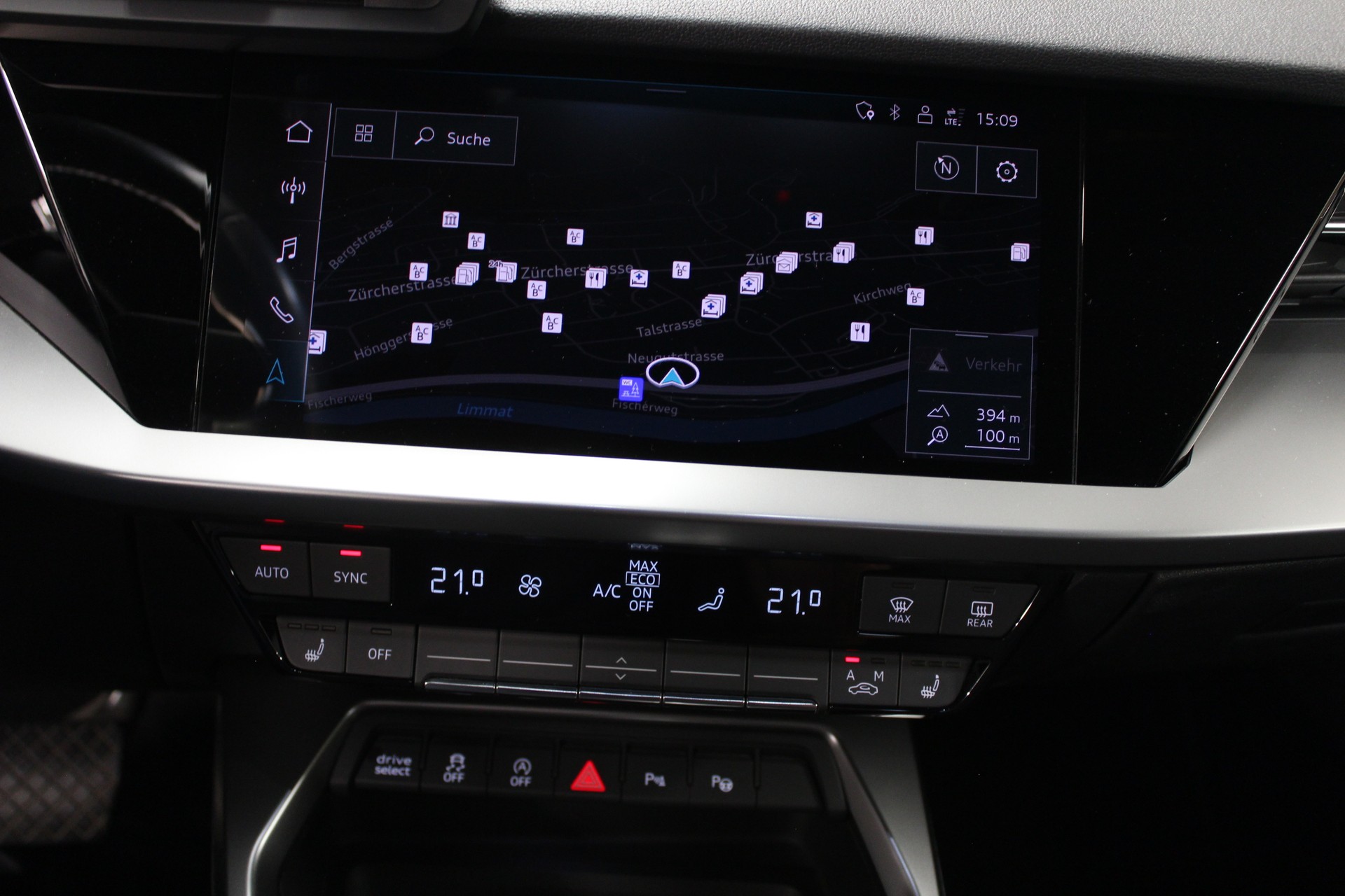 AUDI A3 Sportback 35 TFSI Attraction S-tronic-image-12