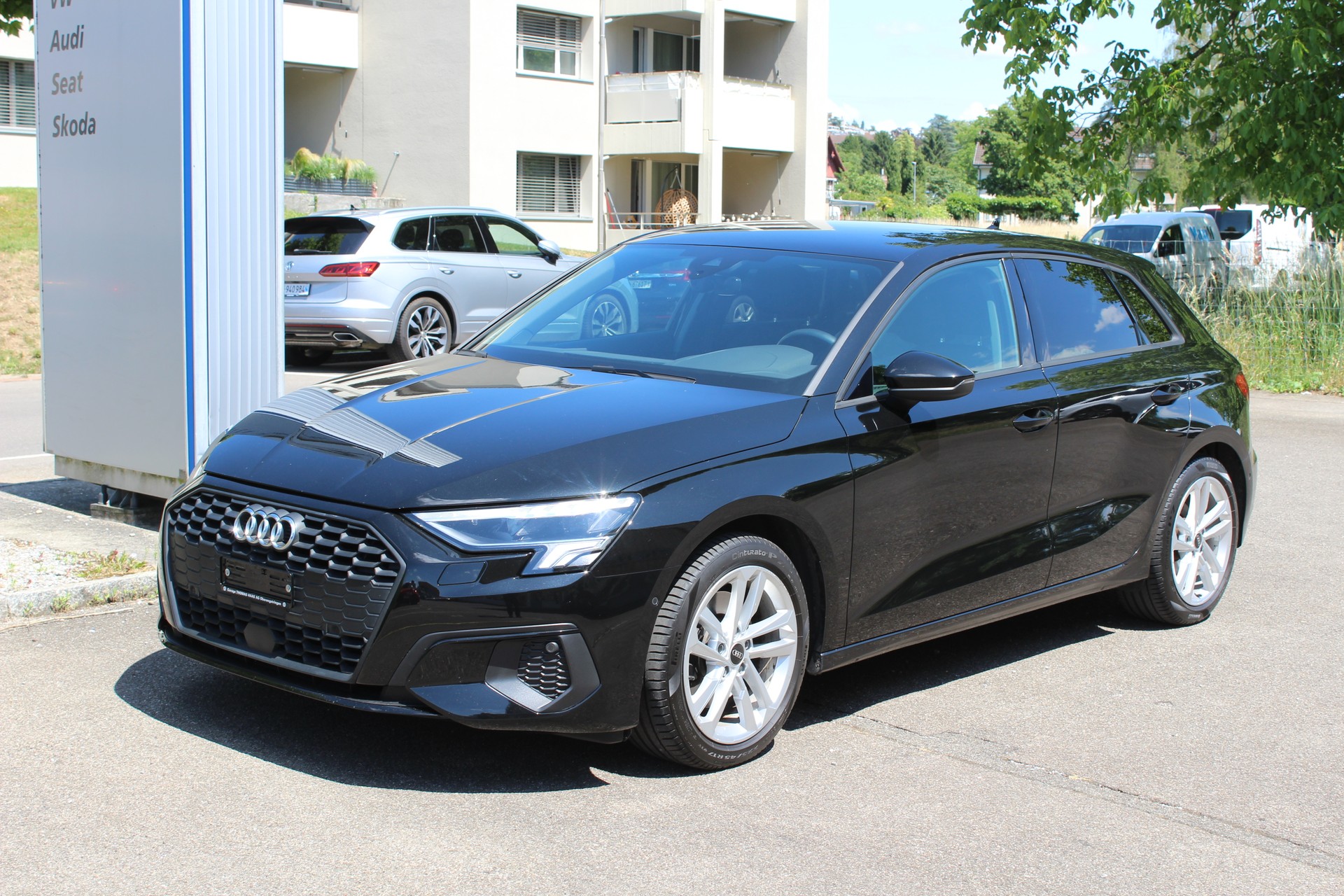 AUDI A3 Sportback 35 TFSI Attraction S-tronic-image-0