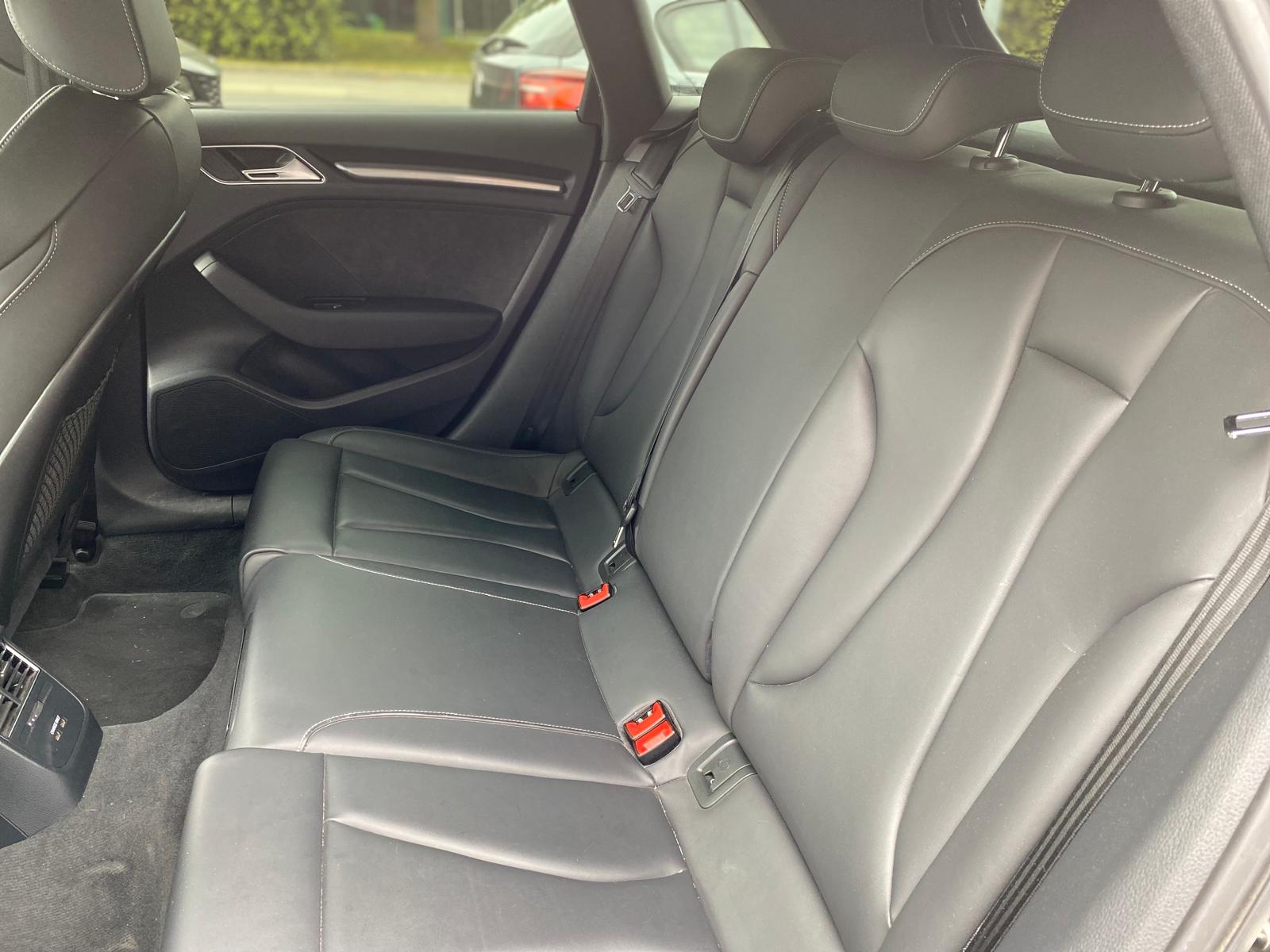 AUDI RS3 Sportback 2.5 TSI quattro S-tronic-image-12