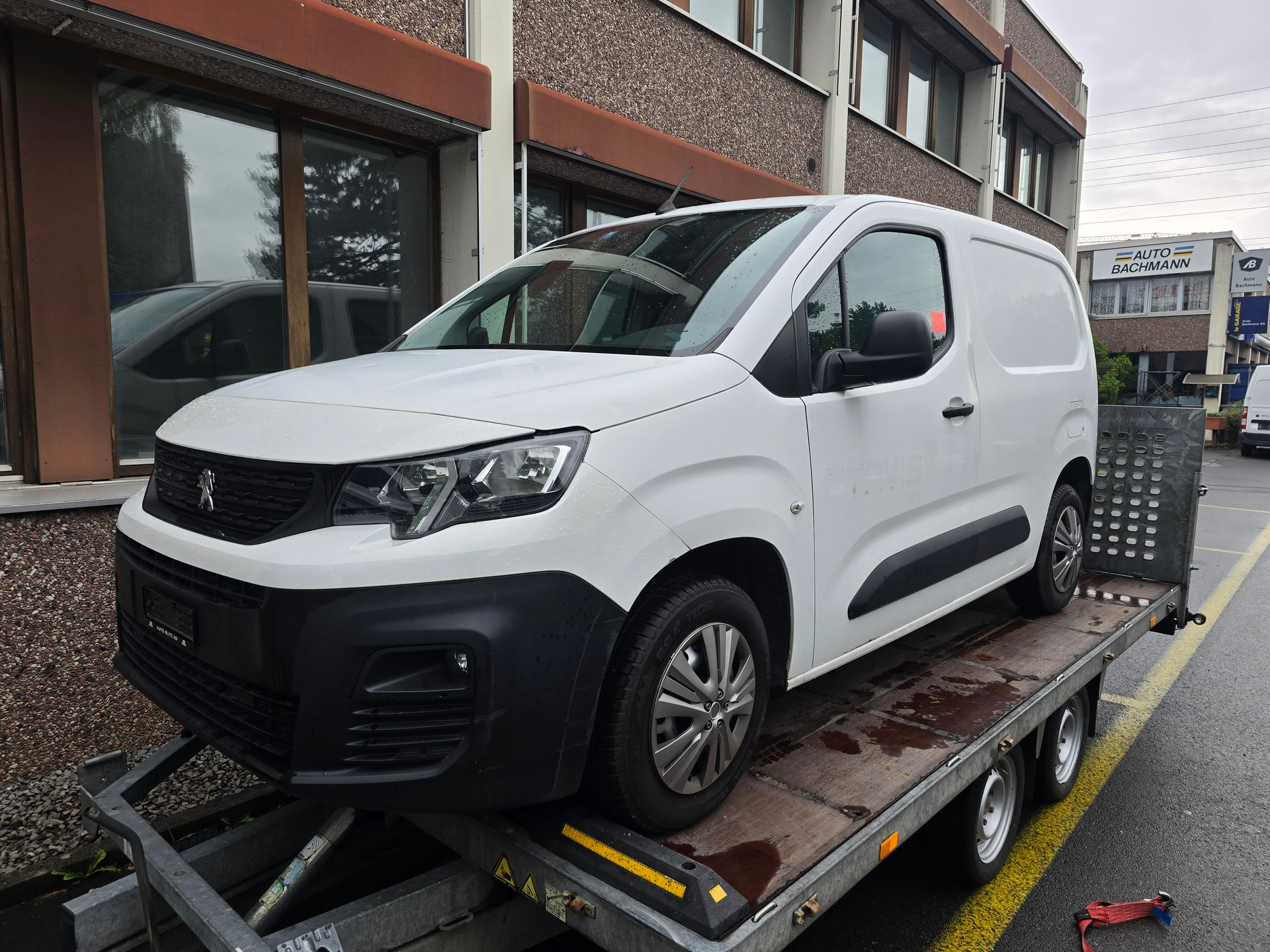 PEUGEOT Partner 1.5 Blue HDi s/s Premium 650kg-image-4