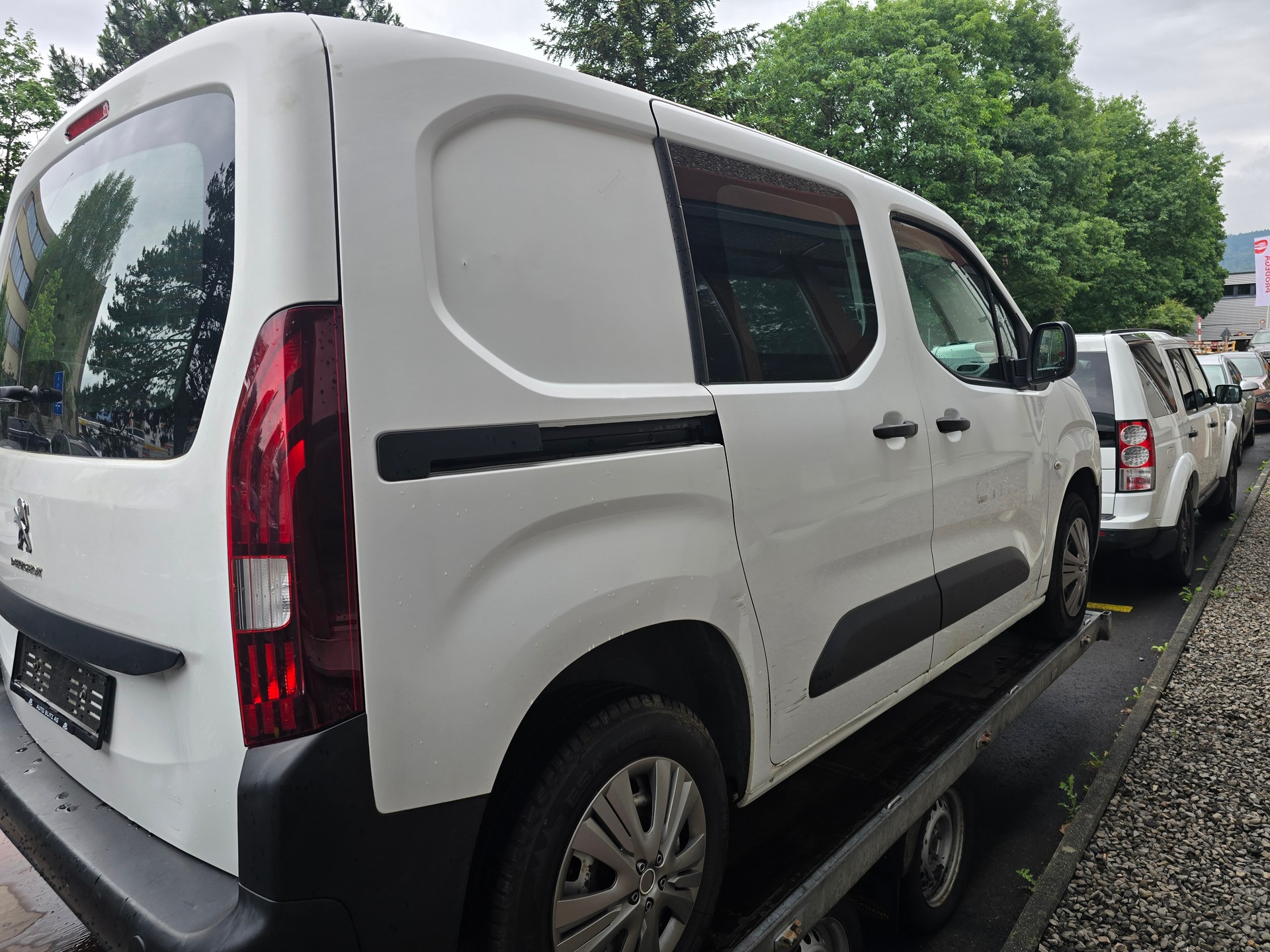 PEUGEOT Partner 1.5 Blue HDi s/s Premium 650kg-image-3