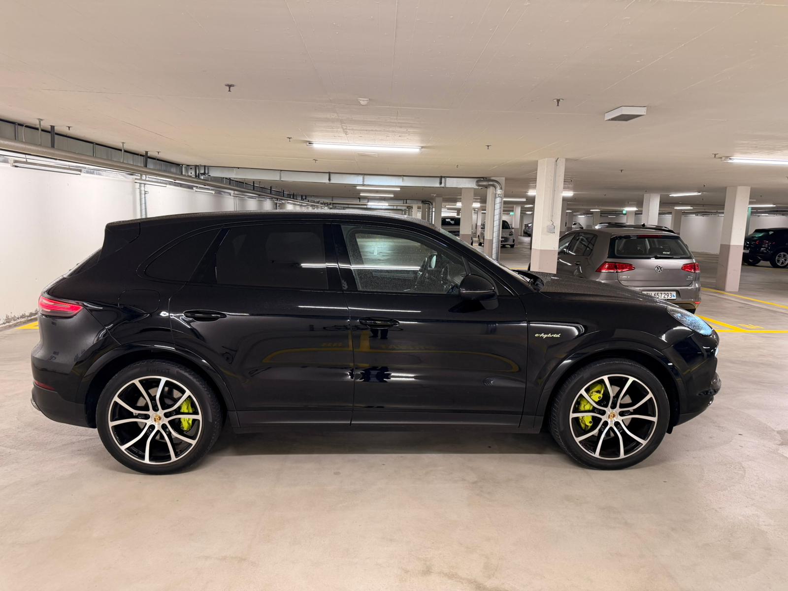 PORSCHE 3.0 V6 E-Hybrid-image-1