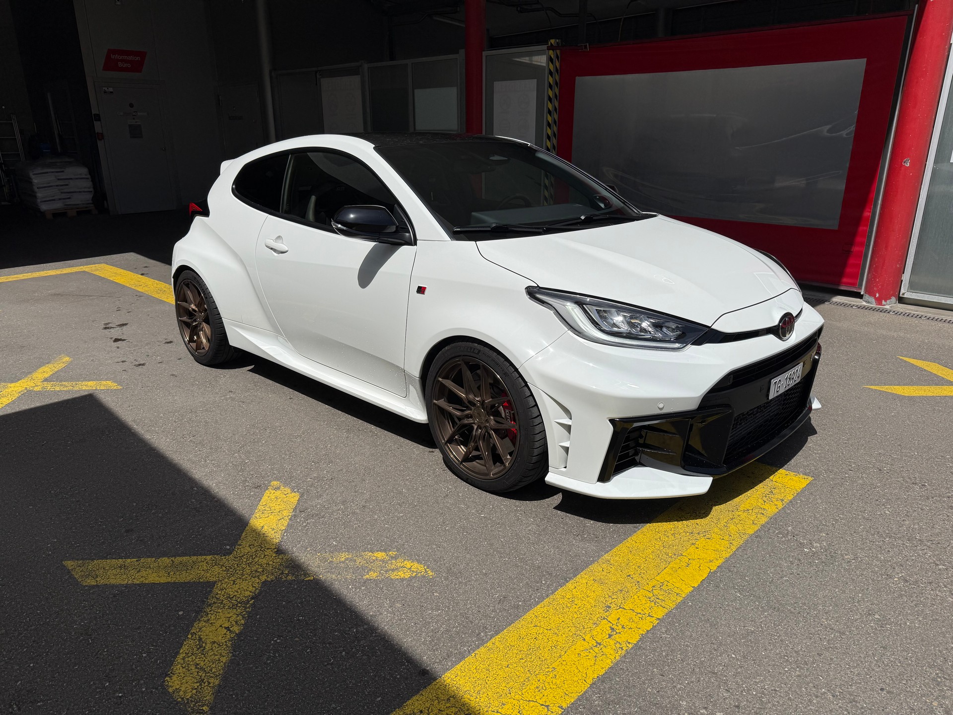 TOYOTA 1.6 Turbo Sport 4x4-image-0