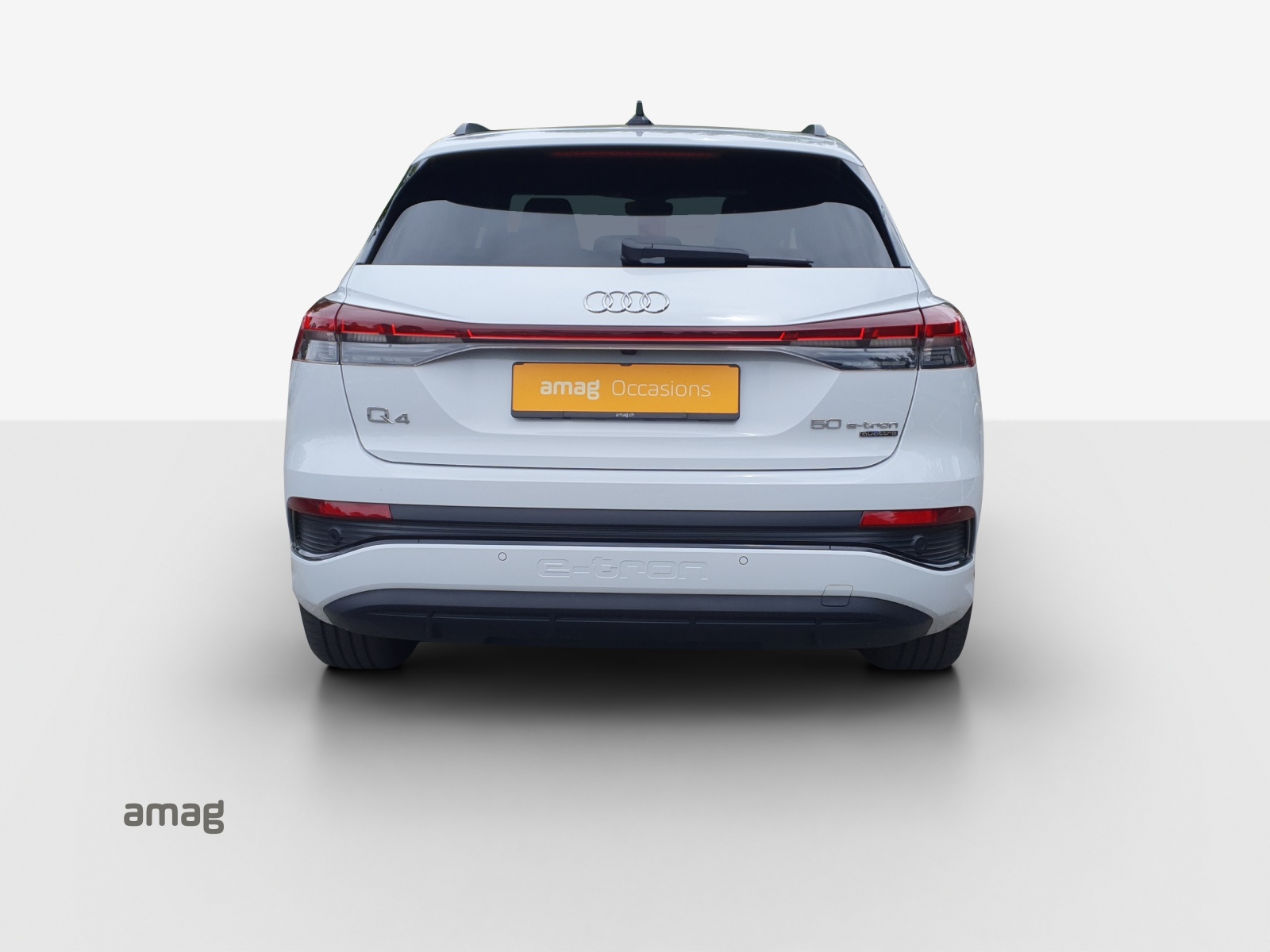 AUDI Q4 e-tron 50 quattro-showroom-element-3