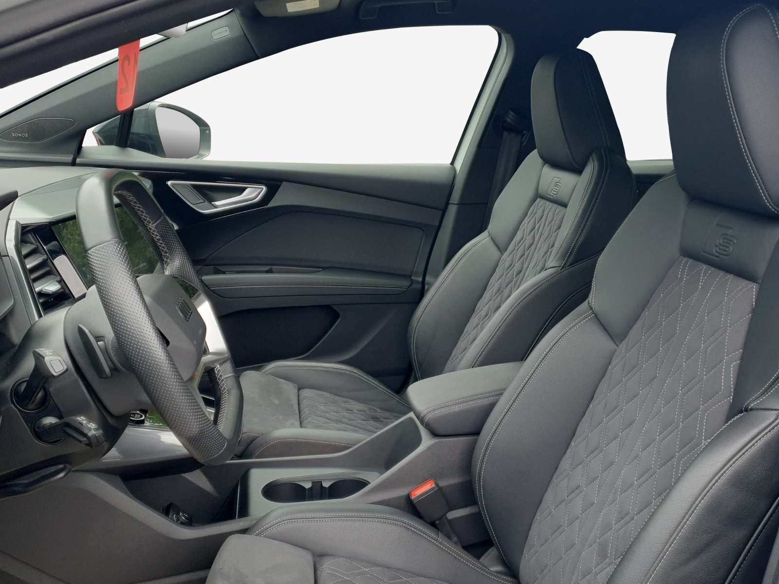AUDI Q4 e-tron 50 quattro-image-7