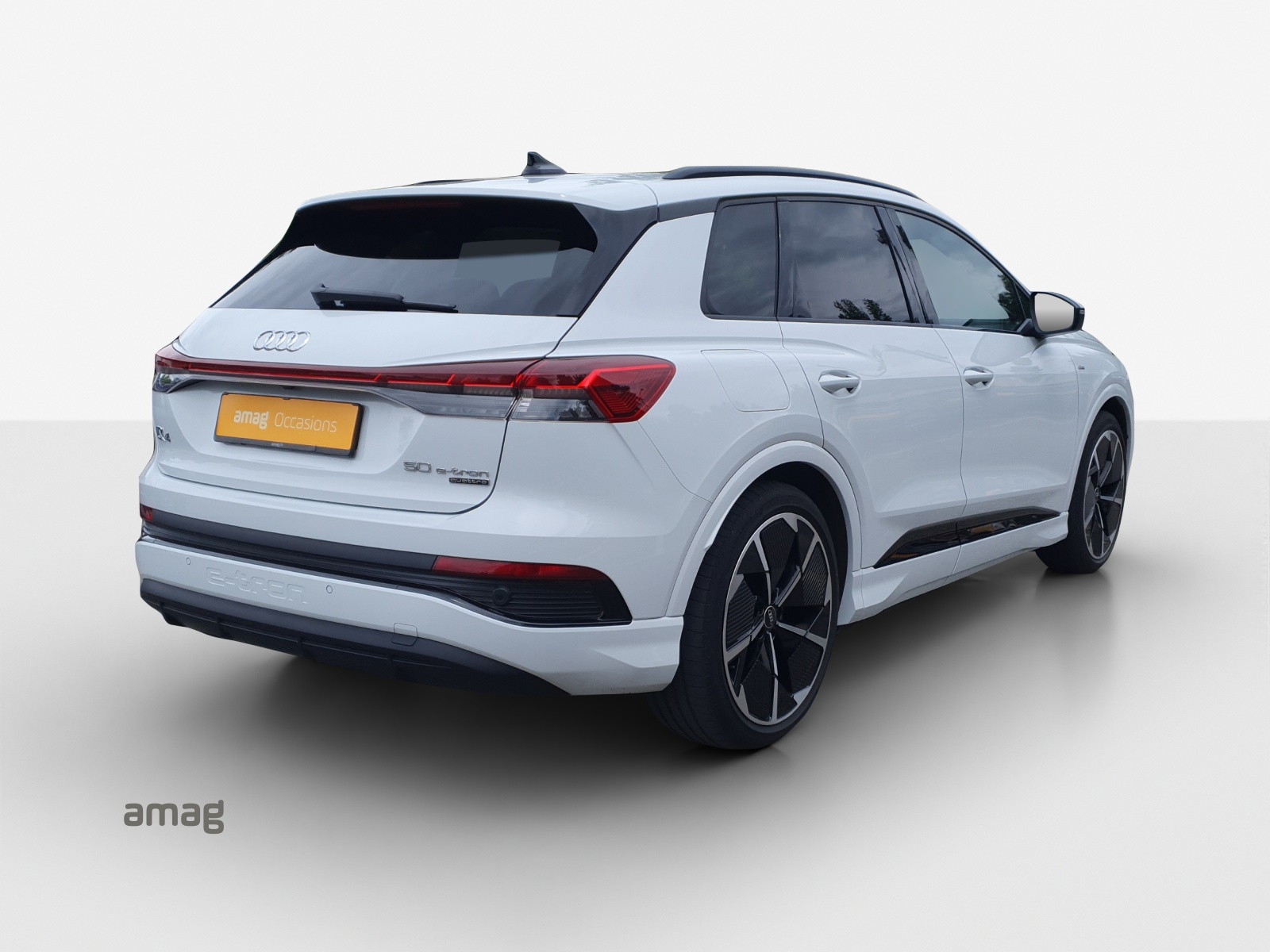 AUDI Q4 e-tron 50 quattro-image-4