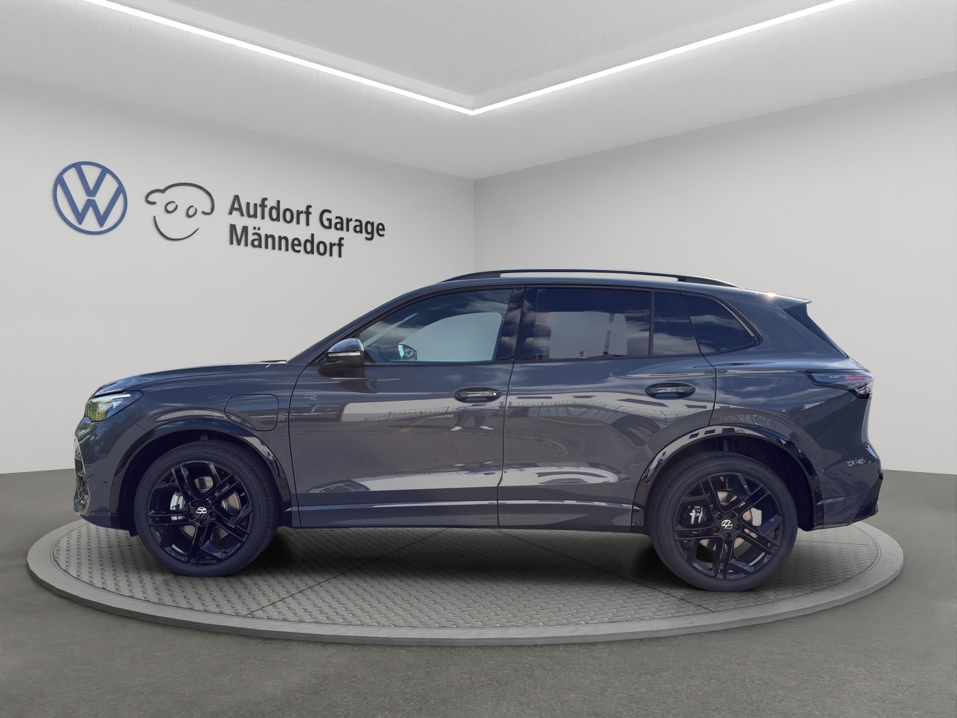 VW Tiguan 1.5 TSI evo2 eHybrid R-Line DSG-image-2