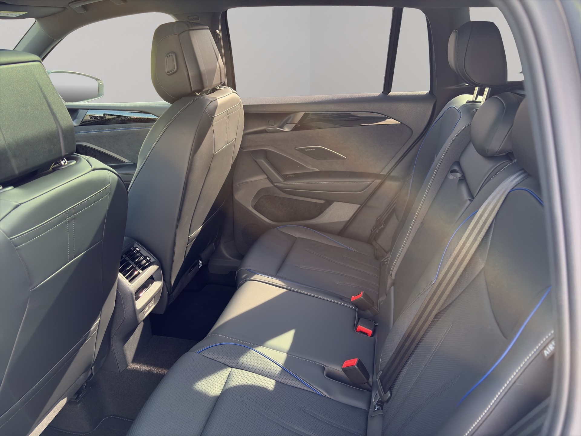VW Tiguan 1.5 TSI evo2 eHybrid R-Line DSG-image-5