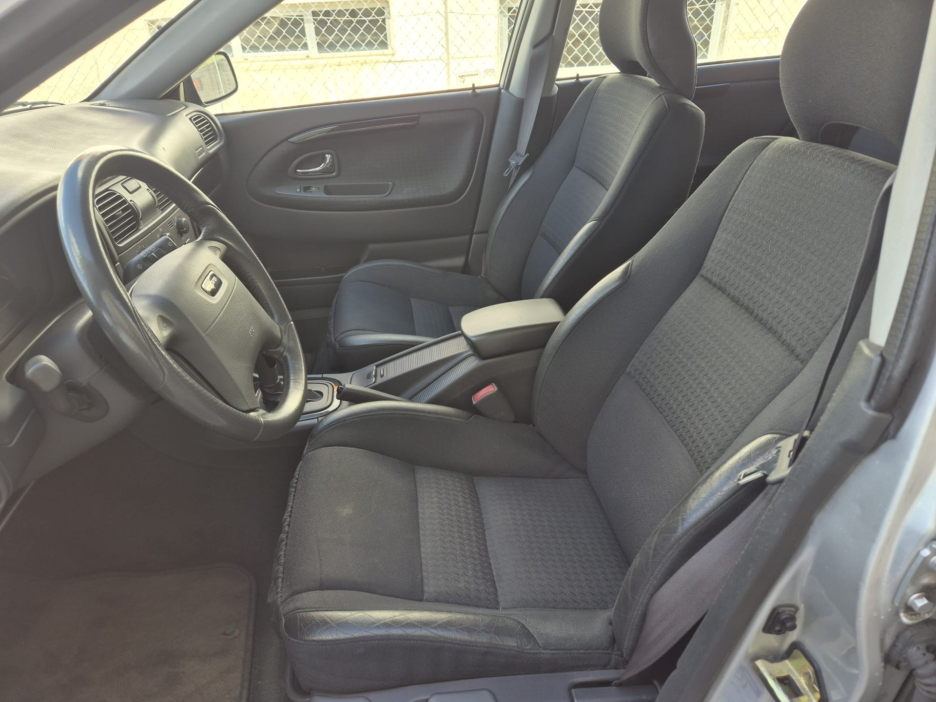 VOLVO V40 2.0T. Aut.-image-8