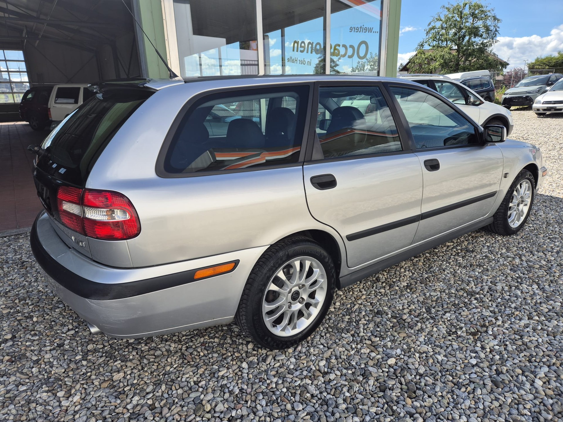 VOLVO V40 2.0T. Aut.-image-4