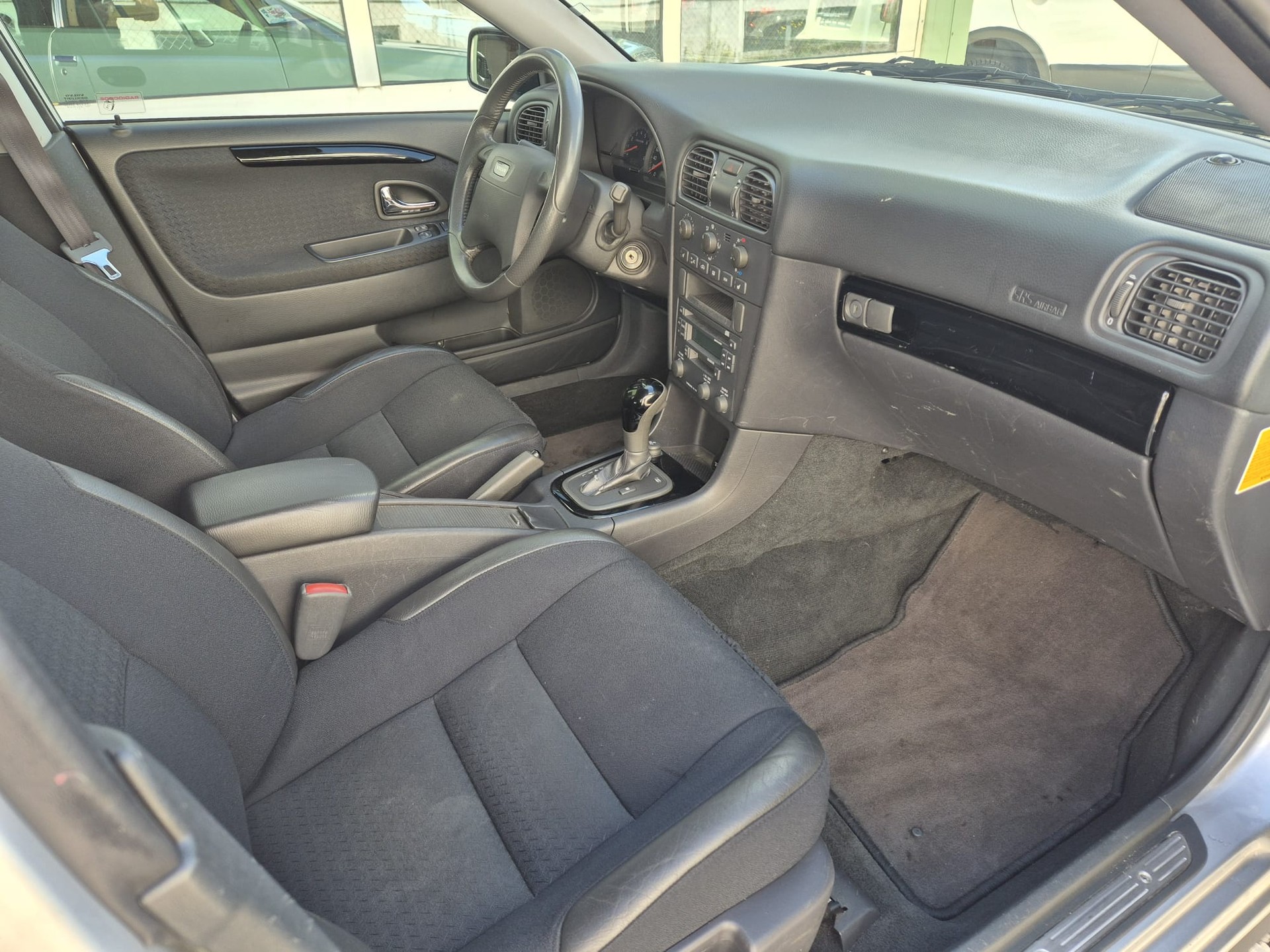 VOLVO V40 2.0T. Aut.-image-10