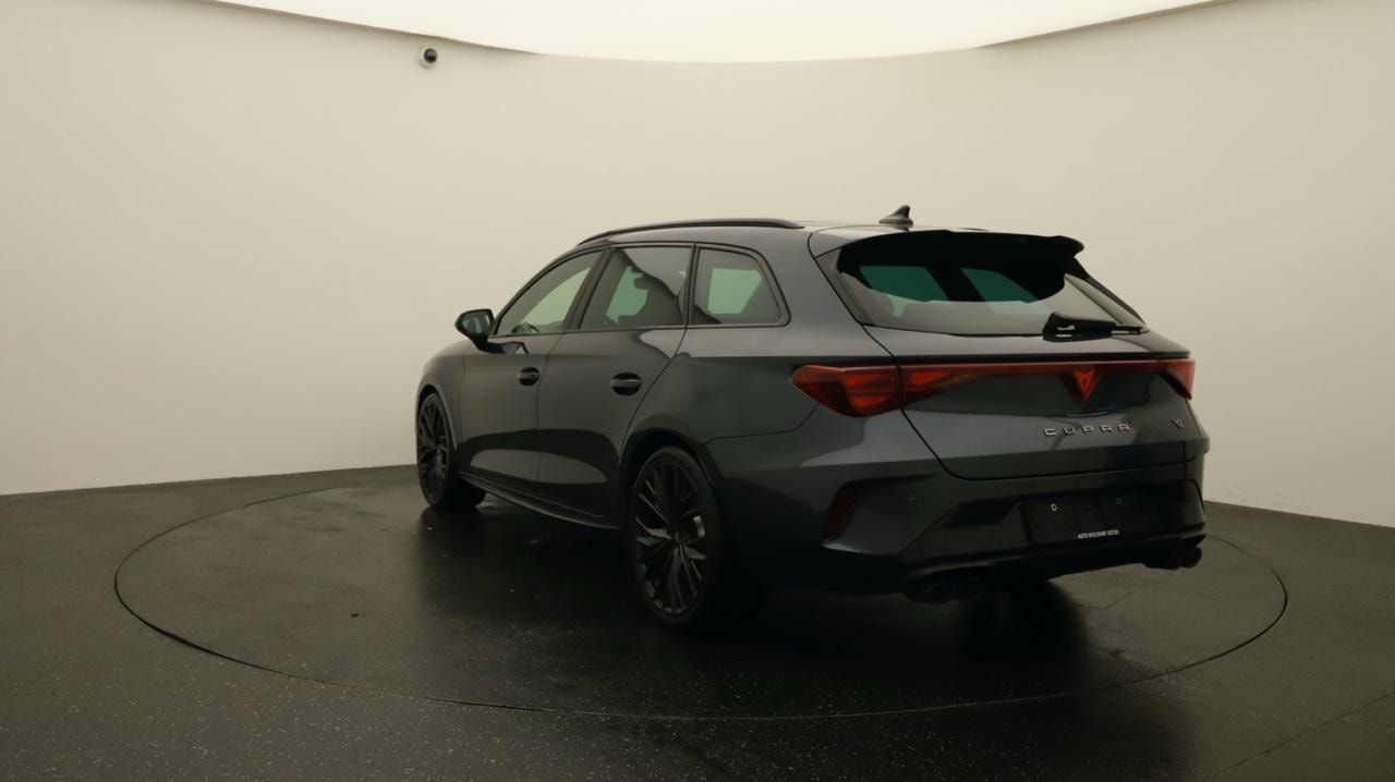CUPRA LEON ST 2.0 TSI VZ Black Edition-image-3