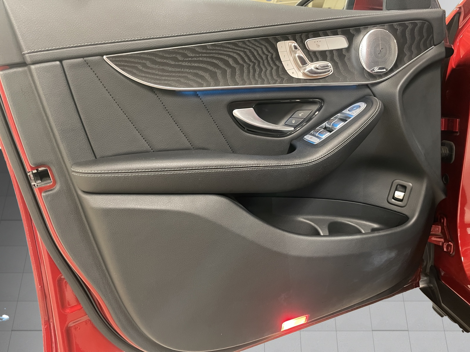 MERCEDES-BENZ GLC 300 4Matic-image-7