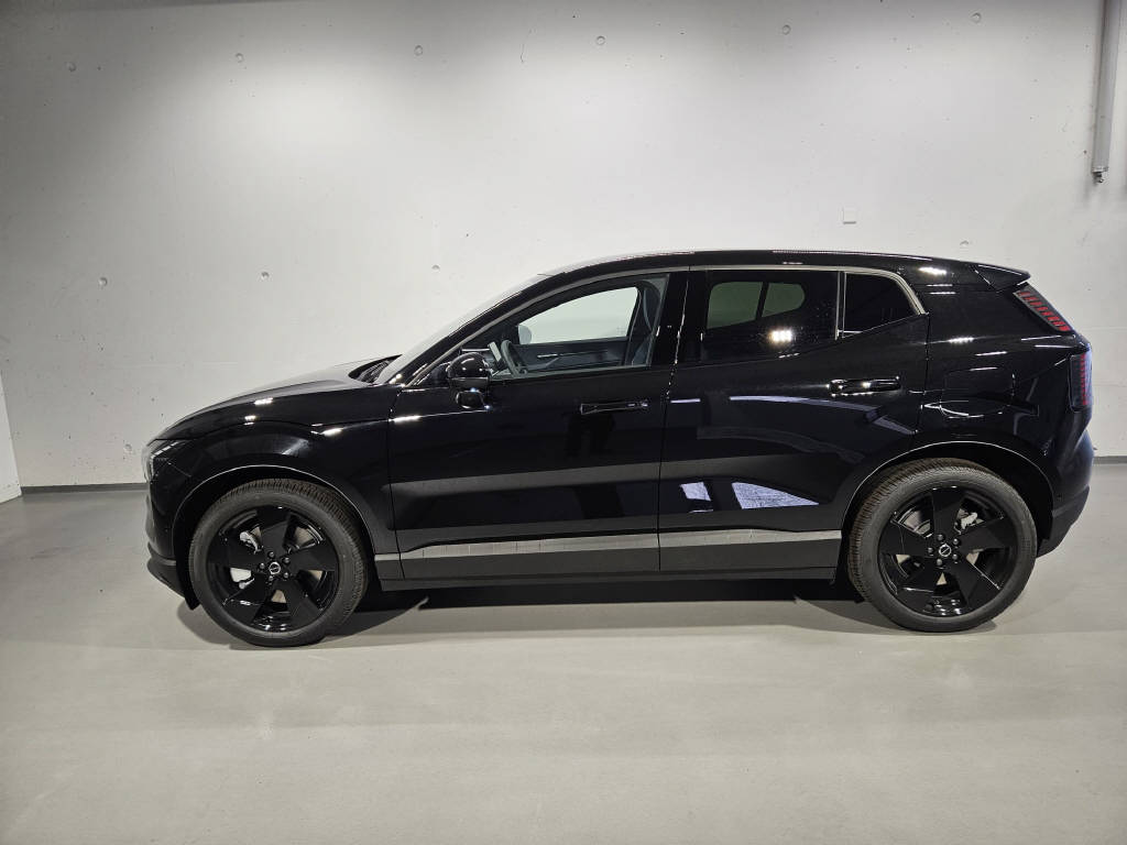 VOLVO EX 30 E60 Twin Ultra Swiss Black Edition-image-2