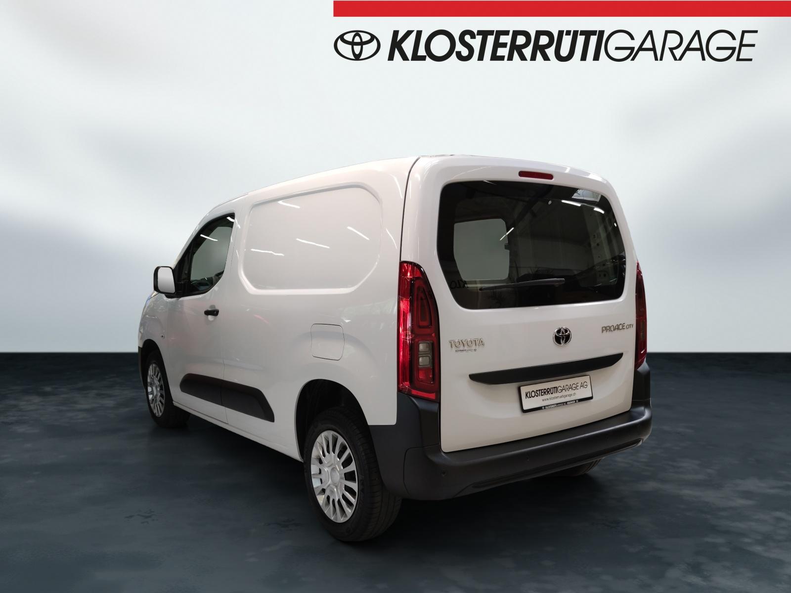 TOYOTA PROACE CITY Van L1 1.2 Active-image-3